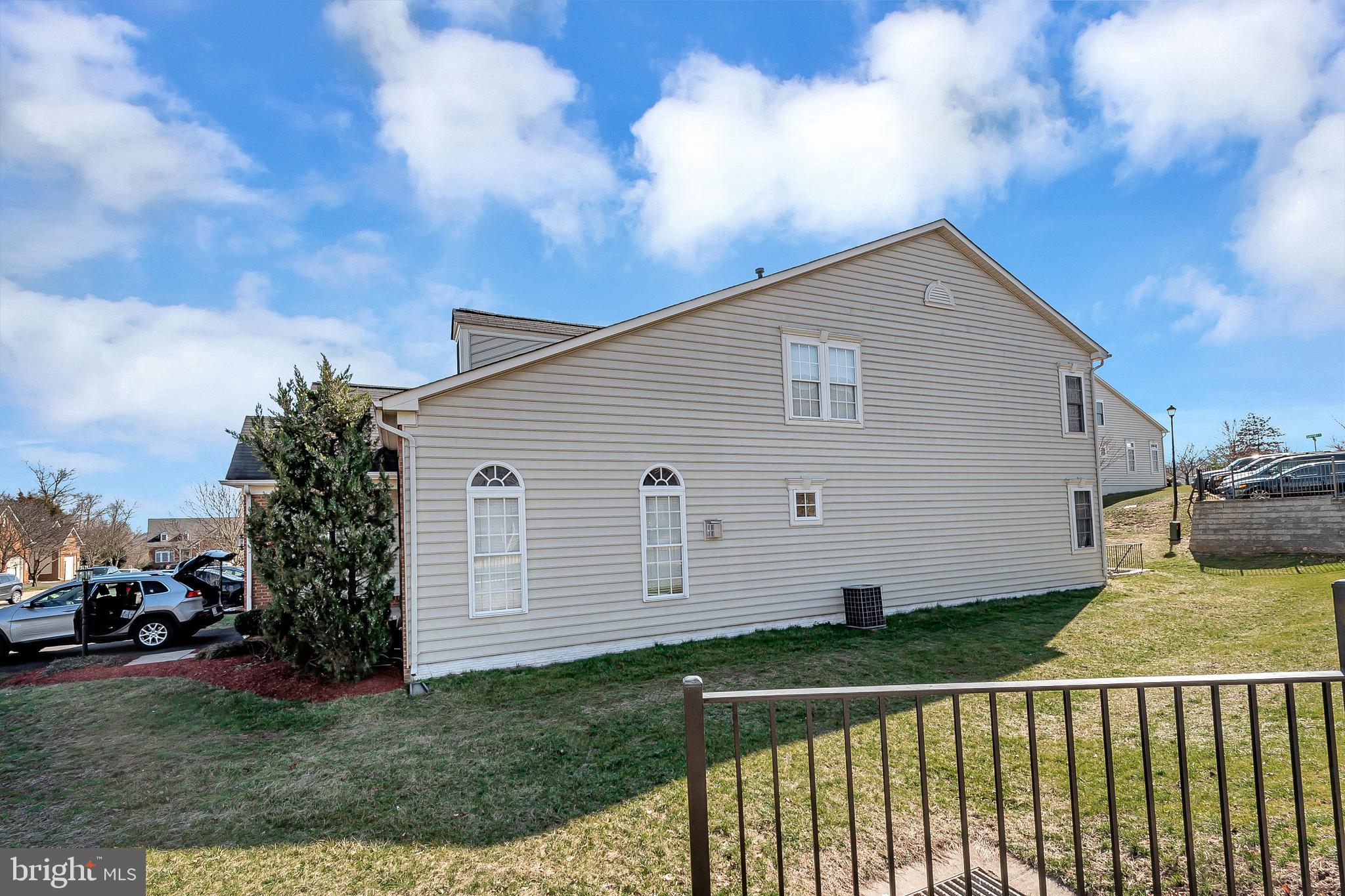 SOMERSET - Residential