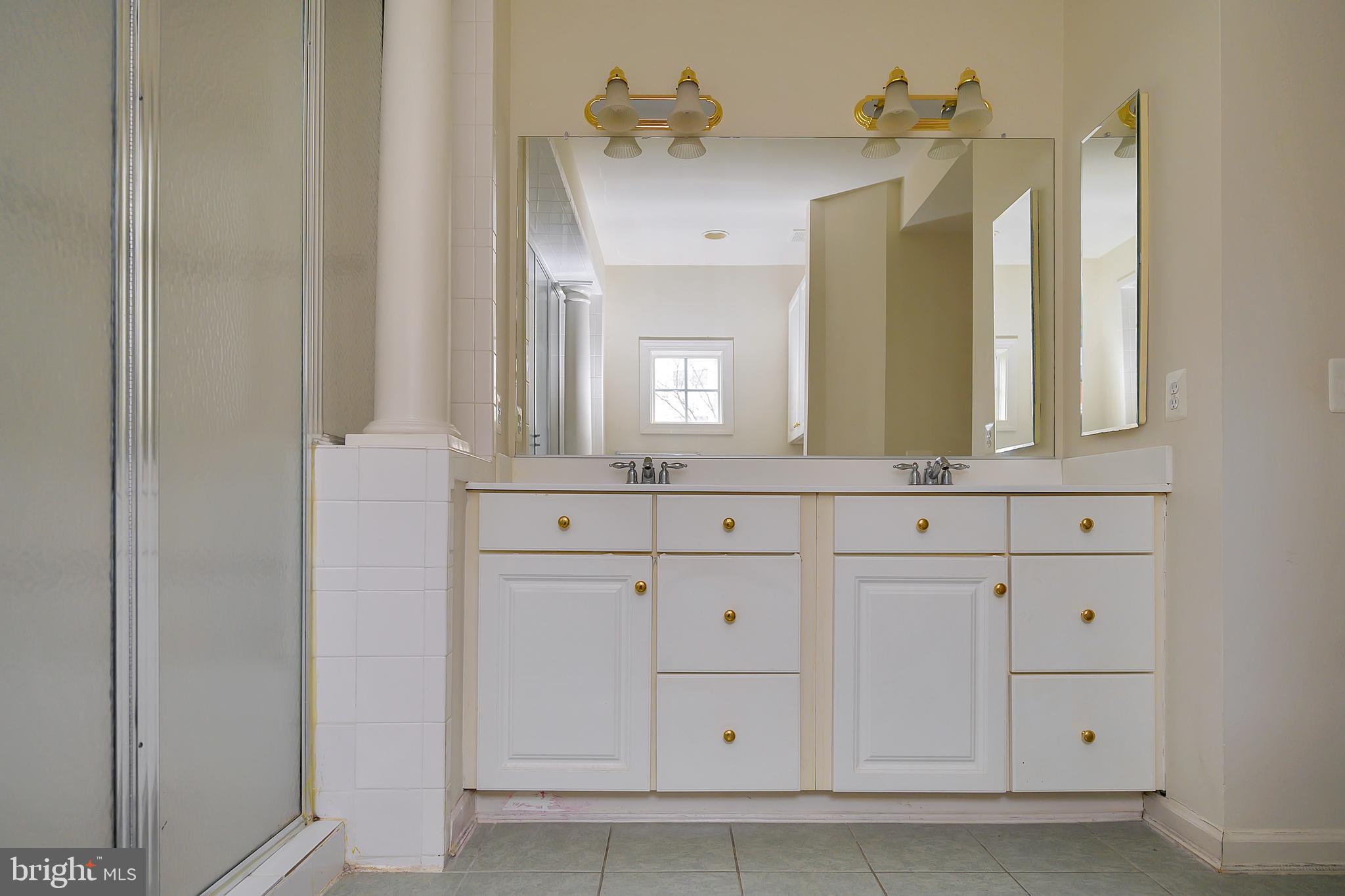 SOMERSET - Residential