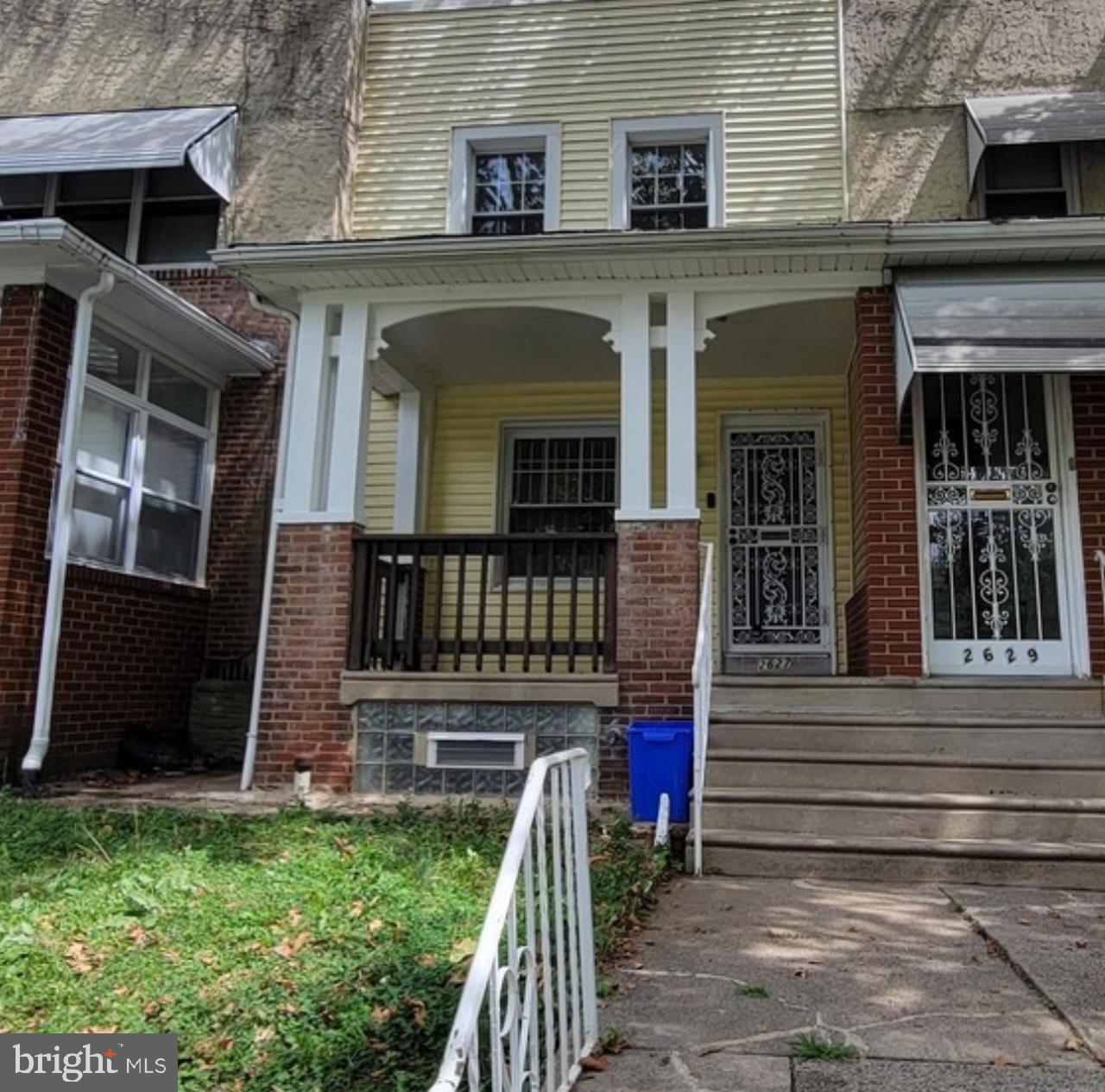 Charming 3-Bedroom Home in Desirable Elmwood Park, Southwest Philadelphia. The house is nestled on a nice block in the sought-after Elmwood Park area of Southwest Philadelphia.
Its prime location offers easy access to public transportation, I-95, and a variety of shopping options. Plus, you'll love having a park right across the street, complete with ample parking on both sides.
This property is currently tenant-occupied. The tenants will move out by May 1st, 2025.
Don’t miss out on this versatile and well-maintained home in a highly convenient location! Schedule your showing today.