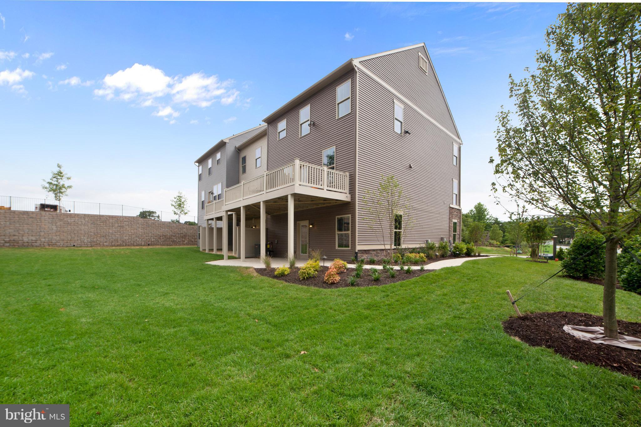 PONDVIEW - Residential