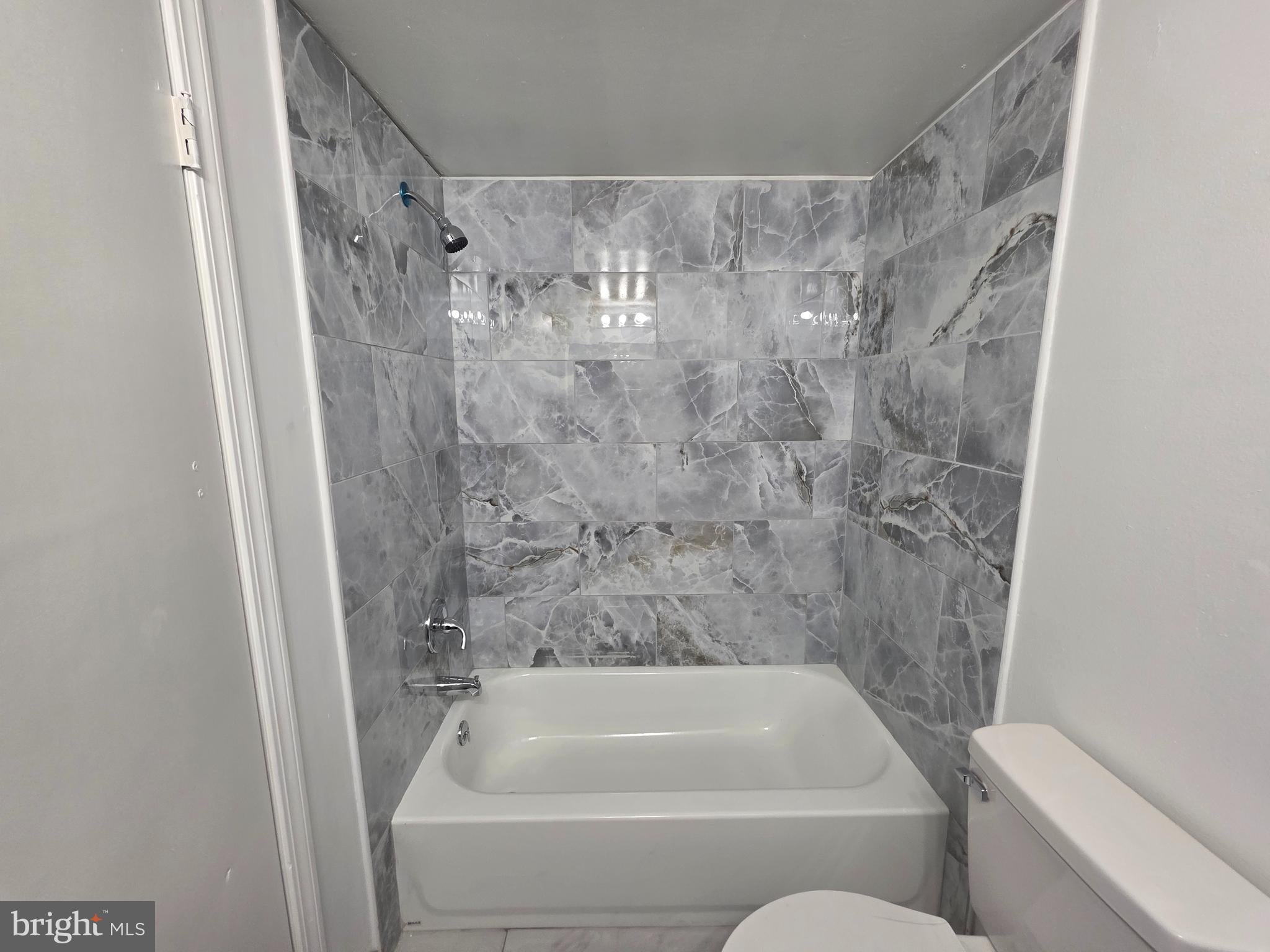 9456 FAIRGREEN LANE