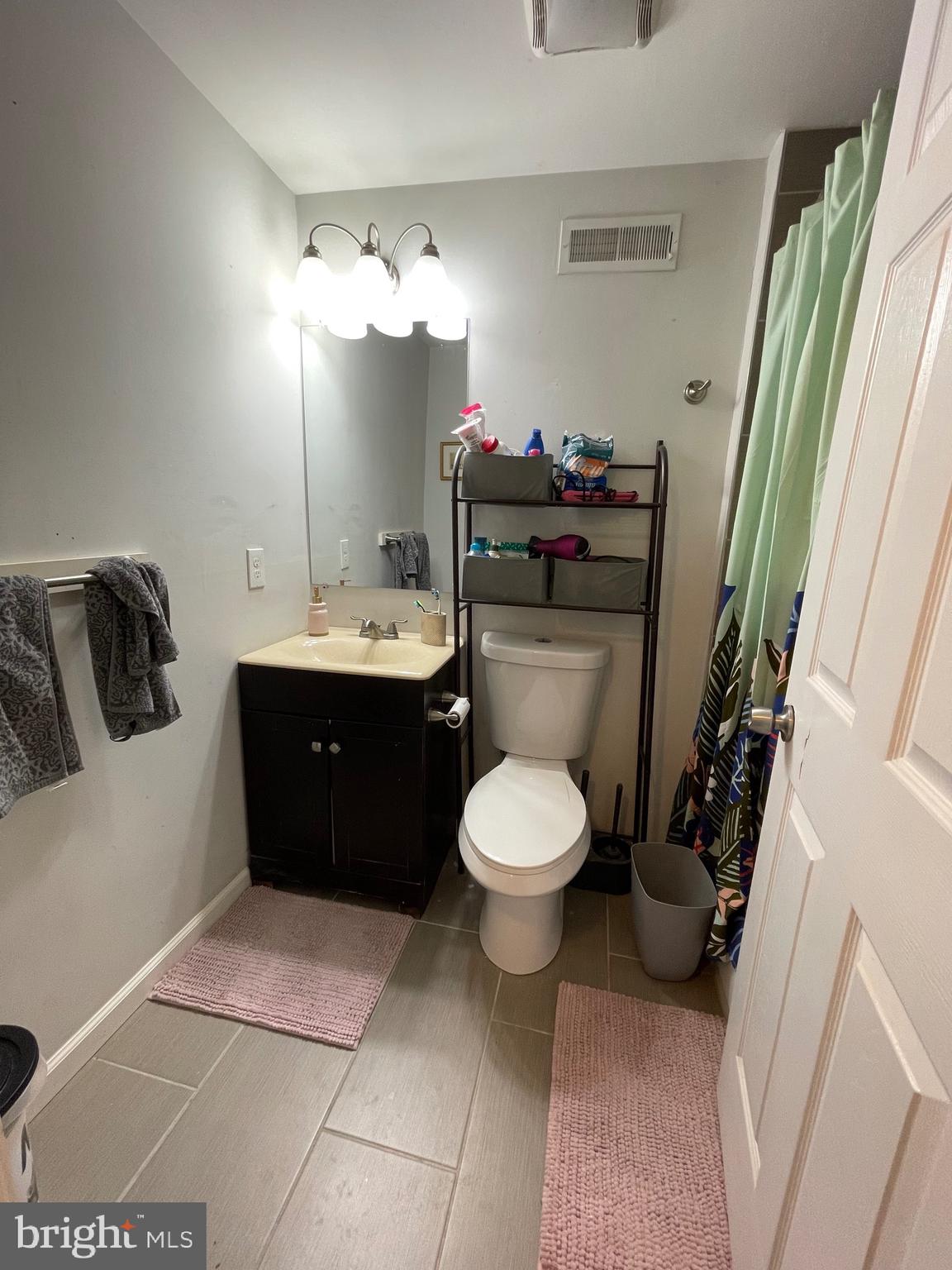 TEMPLE UNIVERSITY - Residential Lease