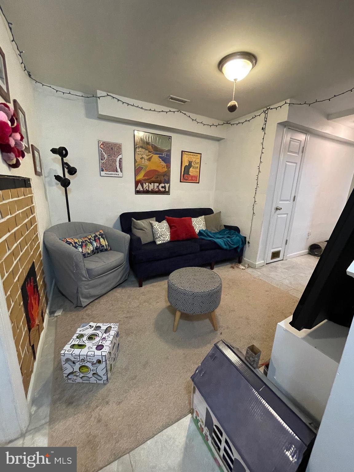 TEMPLE UNIVERSITY - Residential Lease