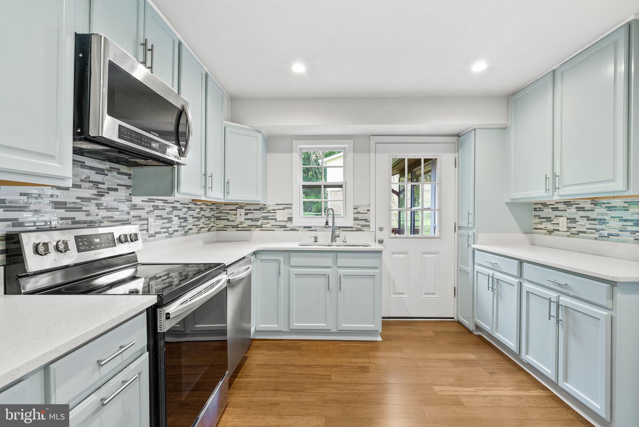 WILDE LAKE - Residential