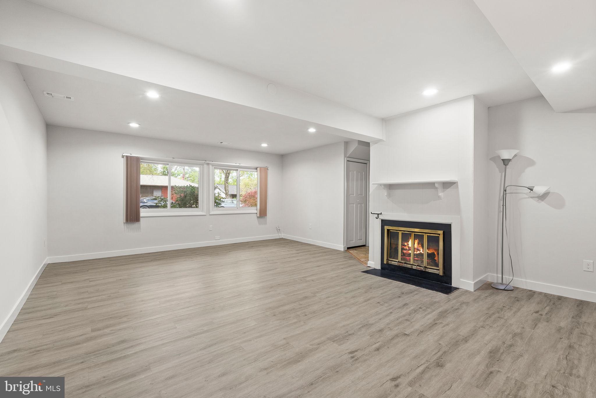 WILDE LAKE - Residential