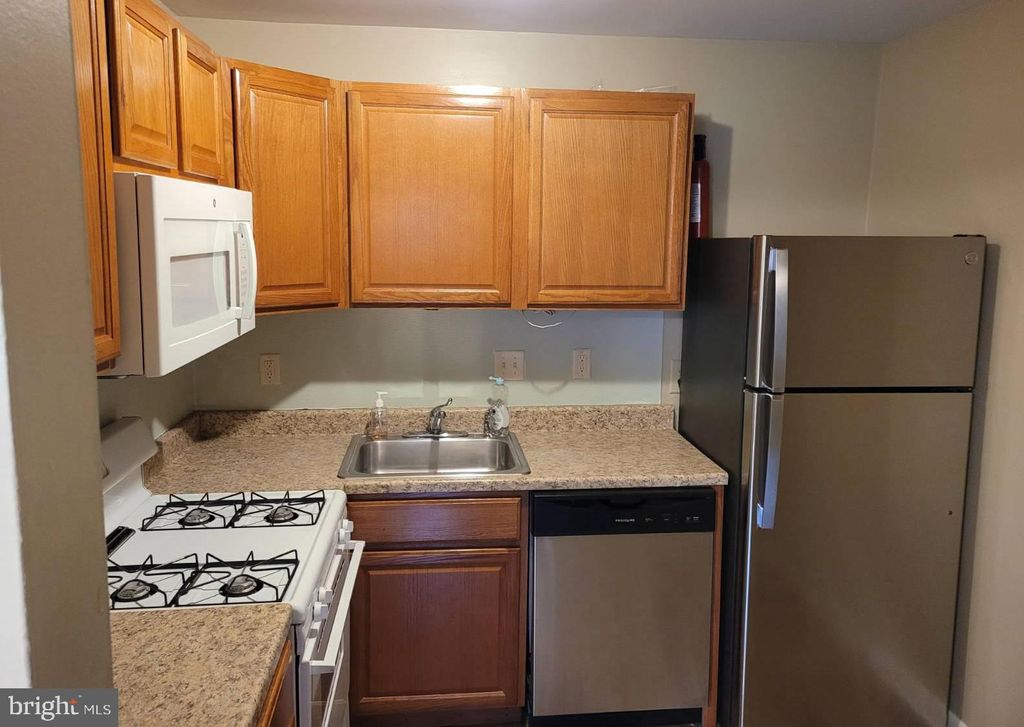 Photo of 1605 Meadowview Lane #1605, MONT CLARE, PA 19453 (MLS # PAMC2159660)