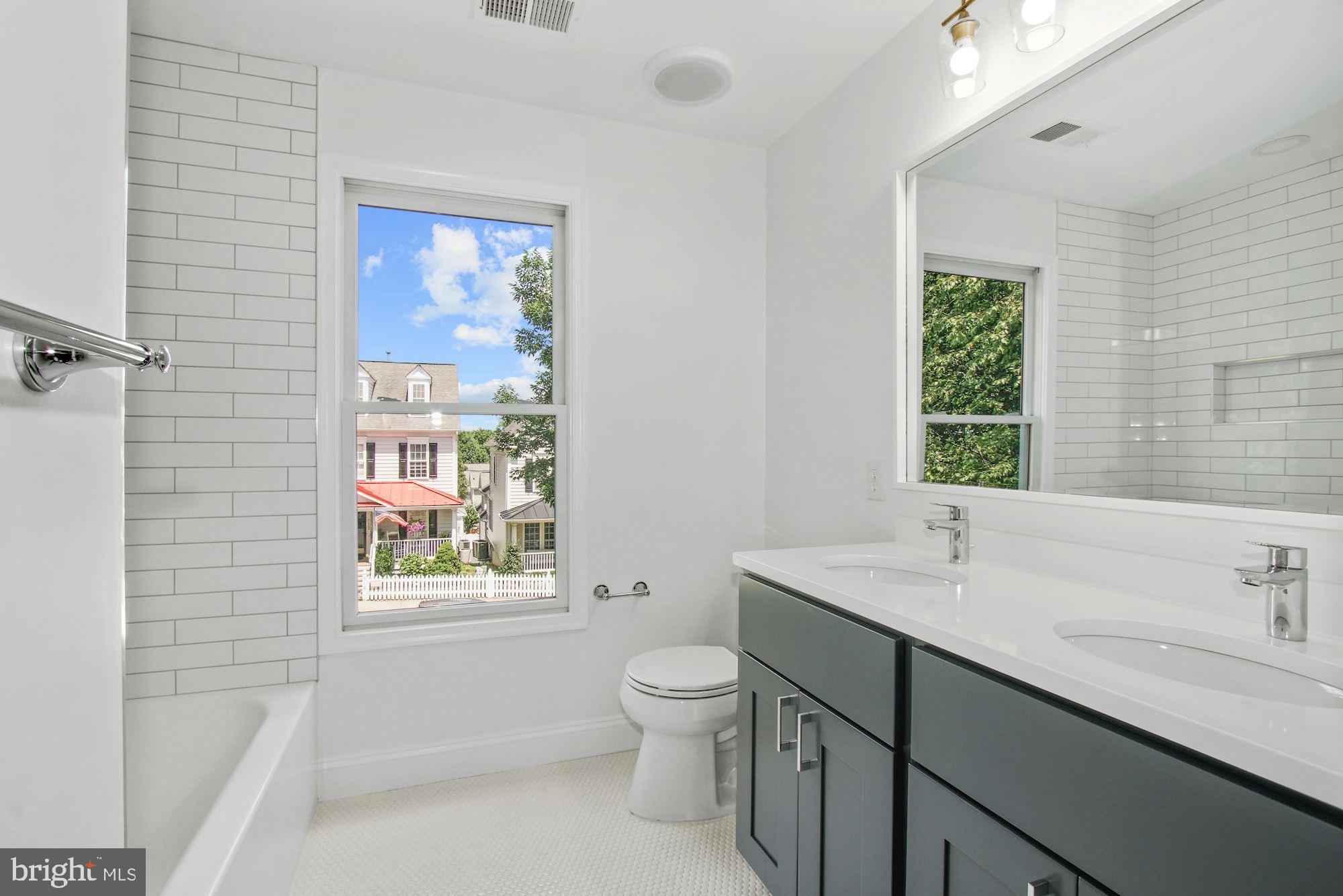 LAKELANDS - Residential