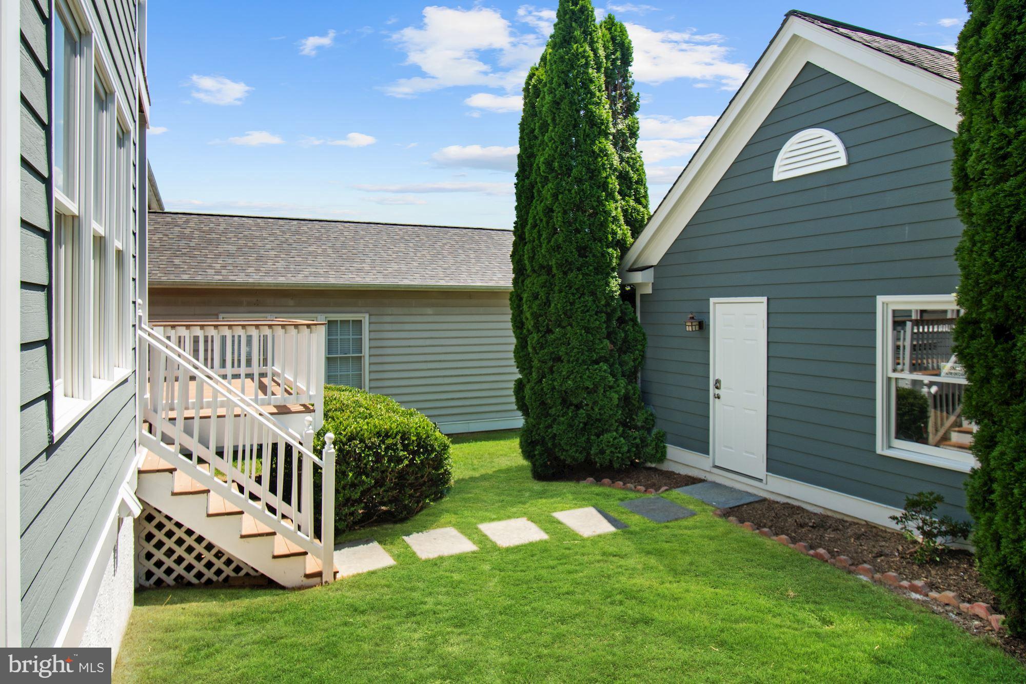 LAKELANDS - Residential