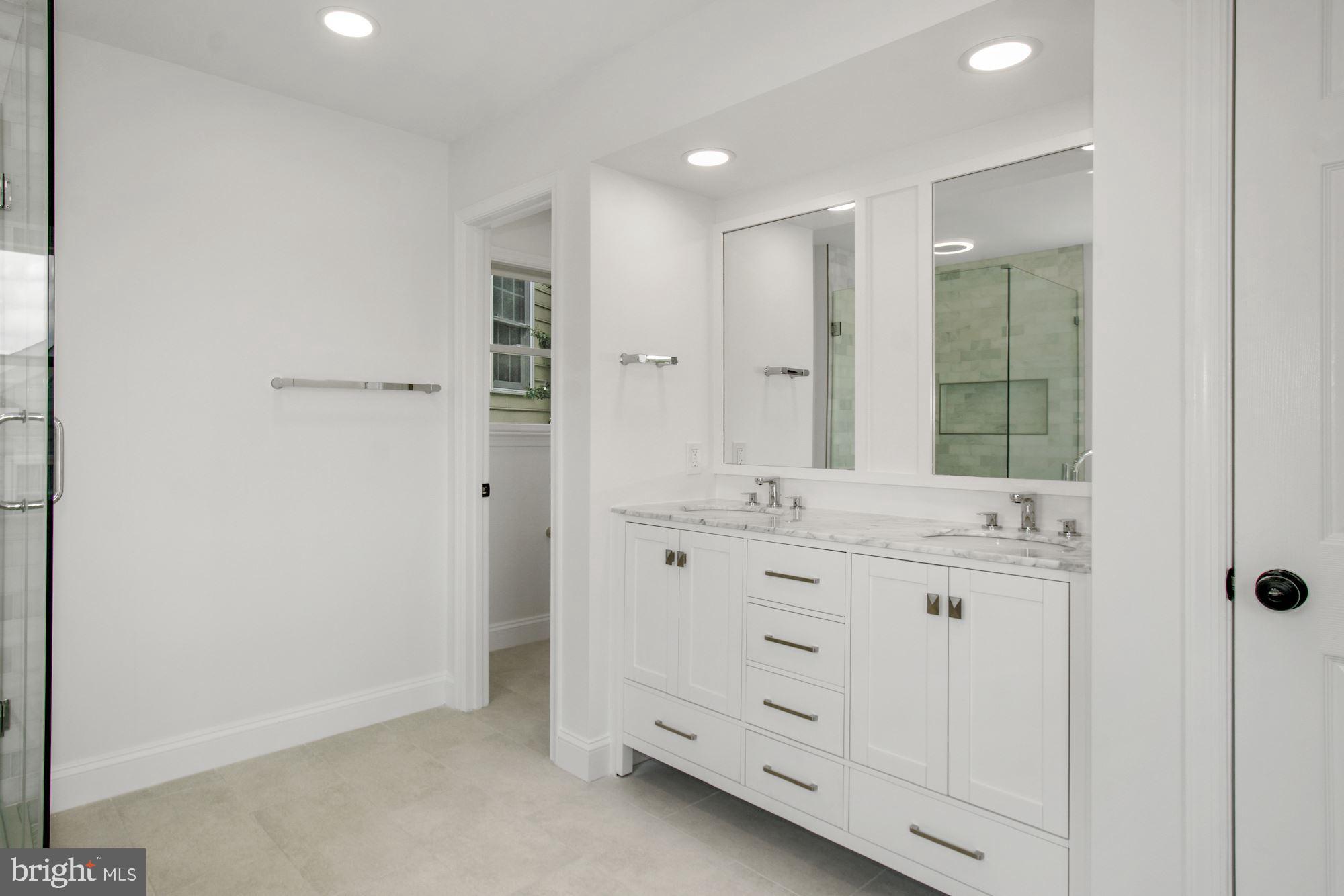 LAKELANDS - Residential