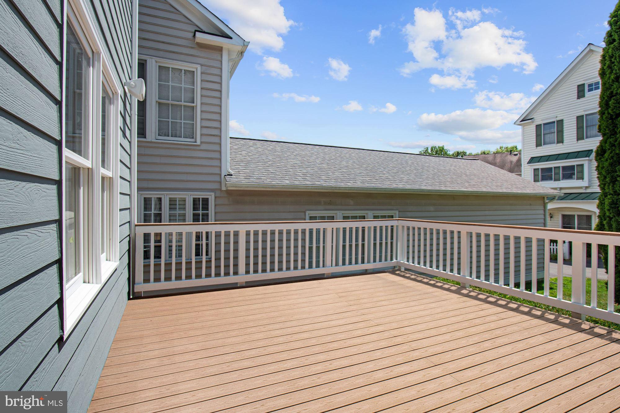 LAKELANDS - Residential