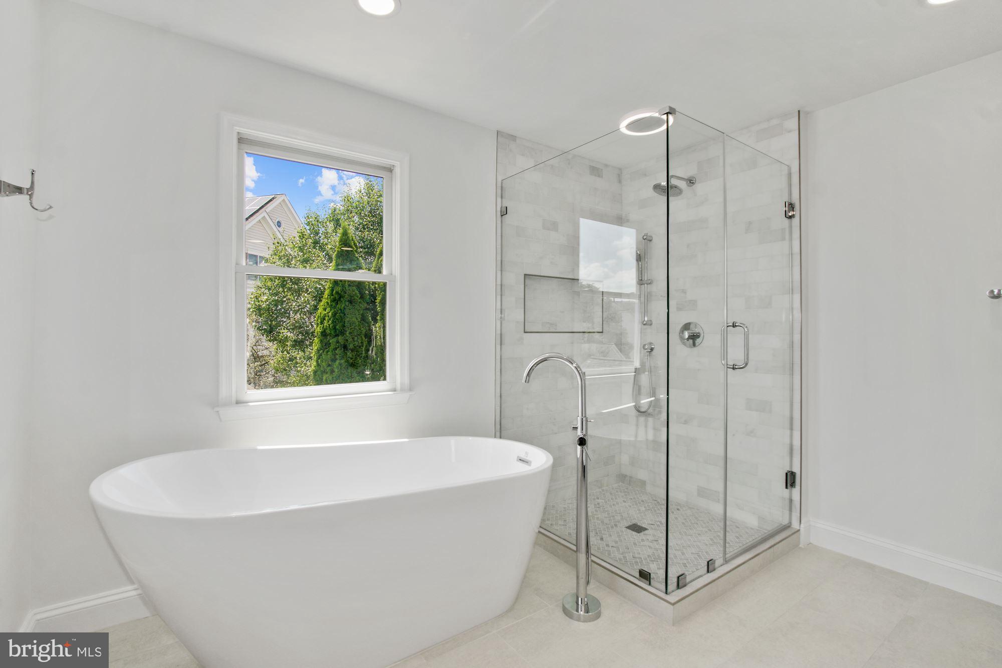 LAKELANDS - Residential