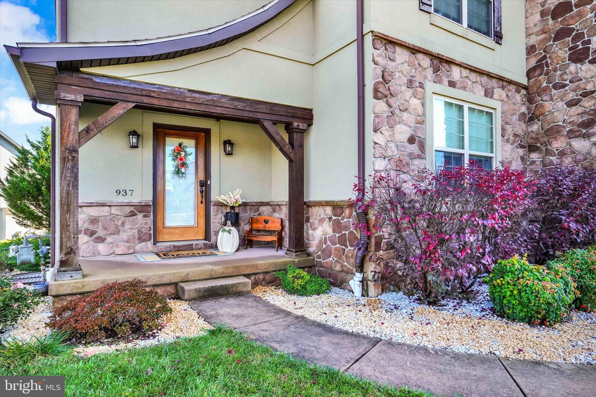 937 WETHERBURN DRIVE