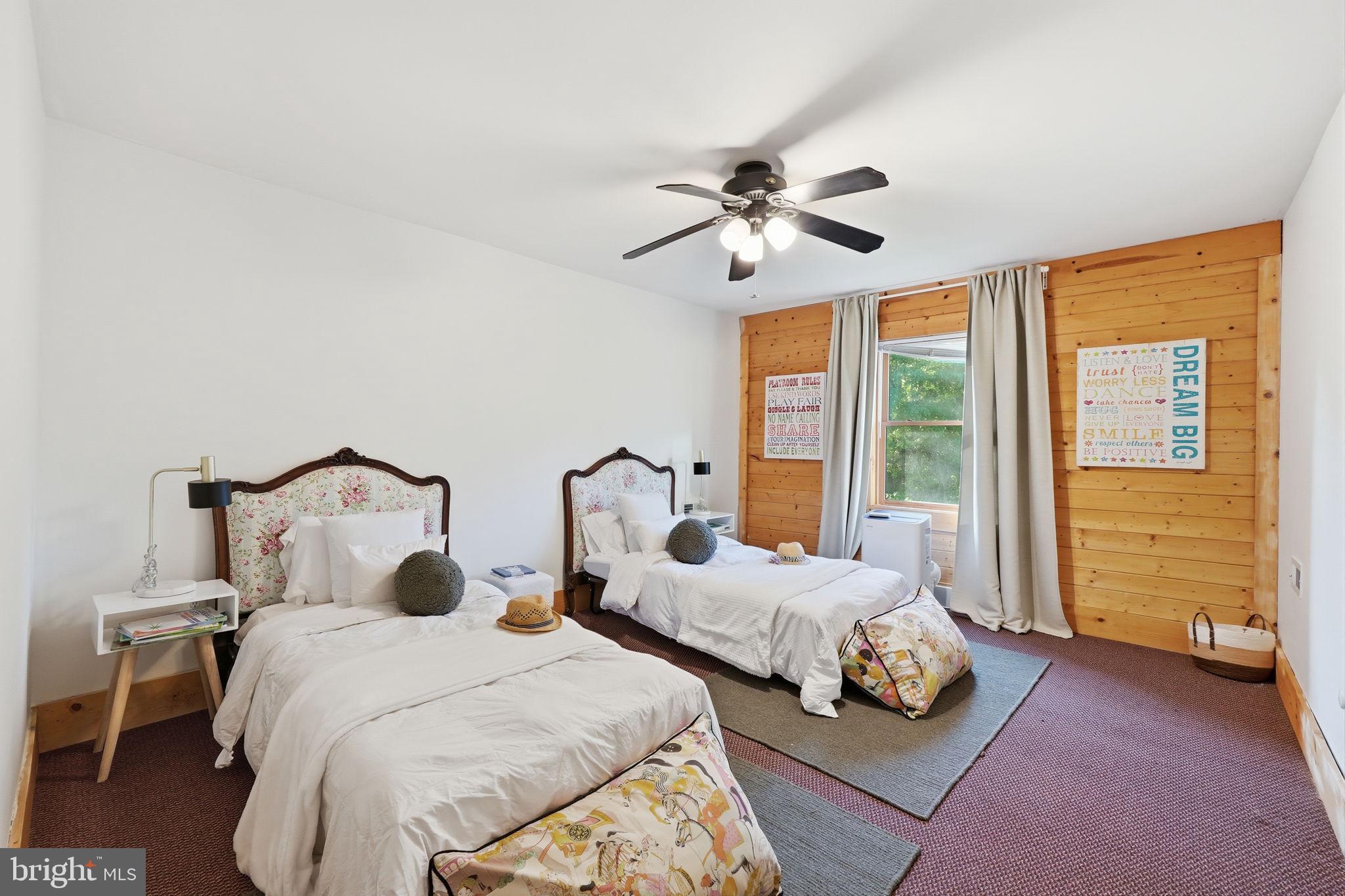 STAFFORD HEIGHTS - Residential