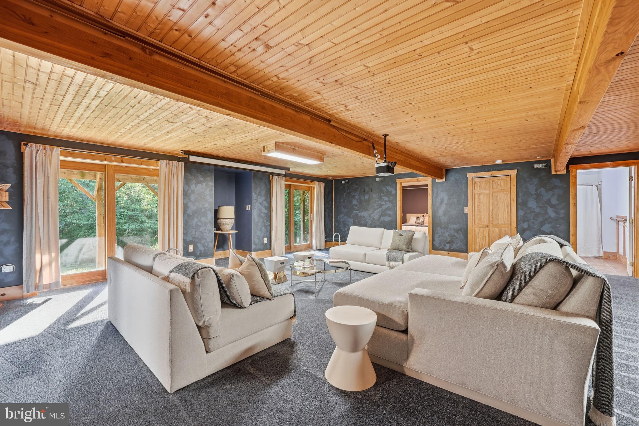 STAFFORD HEIGHTS - Residential
