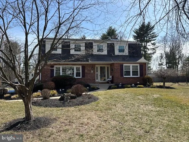 Phoenixville, Pennsylvania 19460, United States, 5 Bedrooms Bedrooms, ,3 BathroomsBathrooms,Residential,Pending,89727