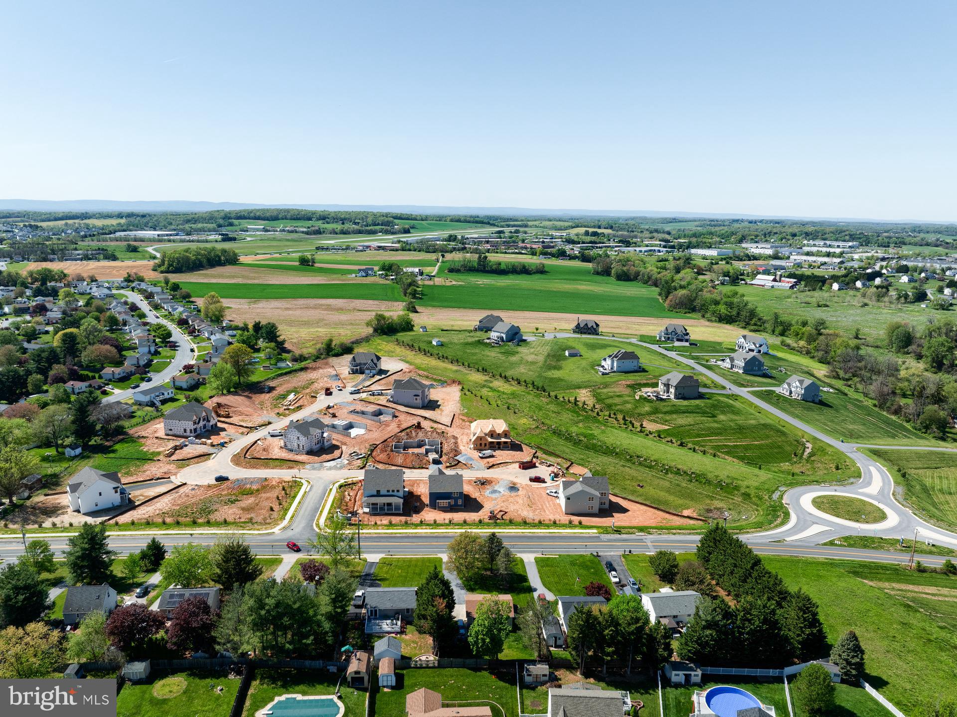 LEGACY FARMS - Residential