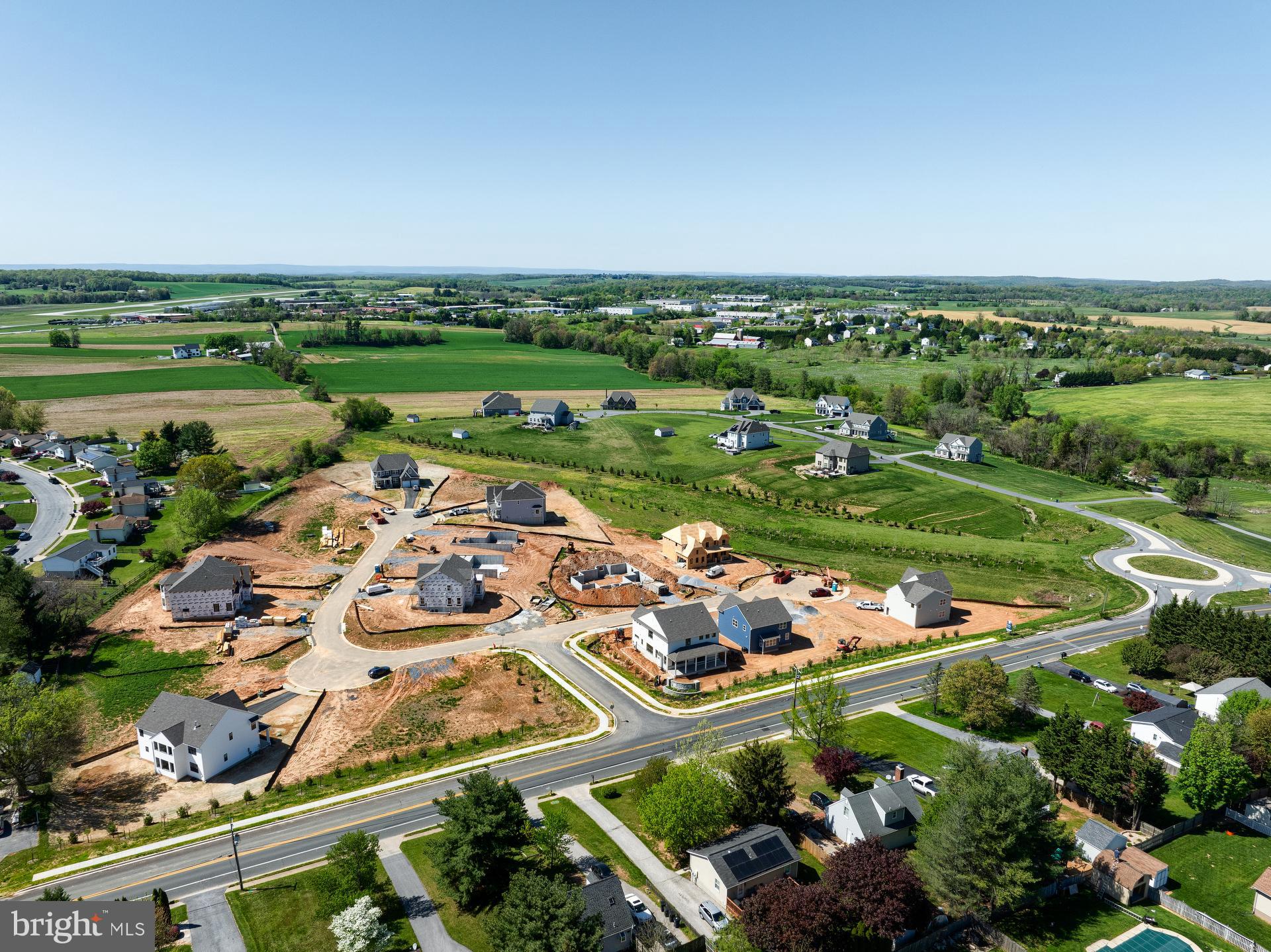 LEGACY FARMS - Residential