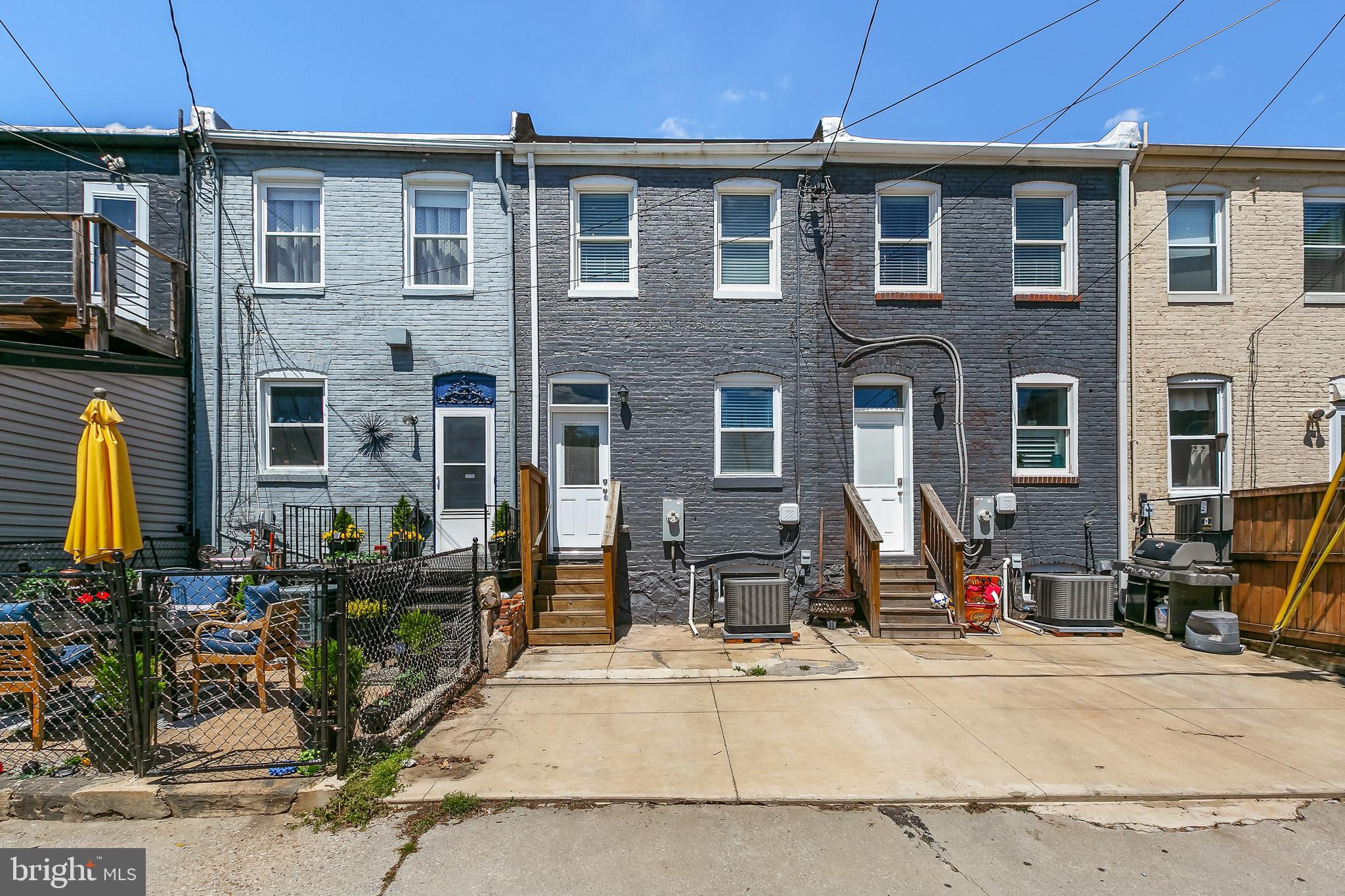 LOCUST POINT - Residential