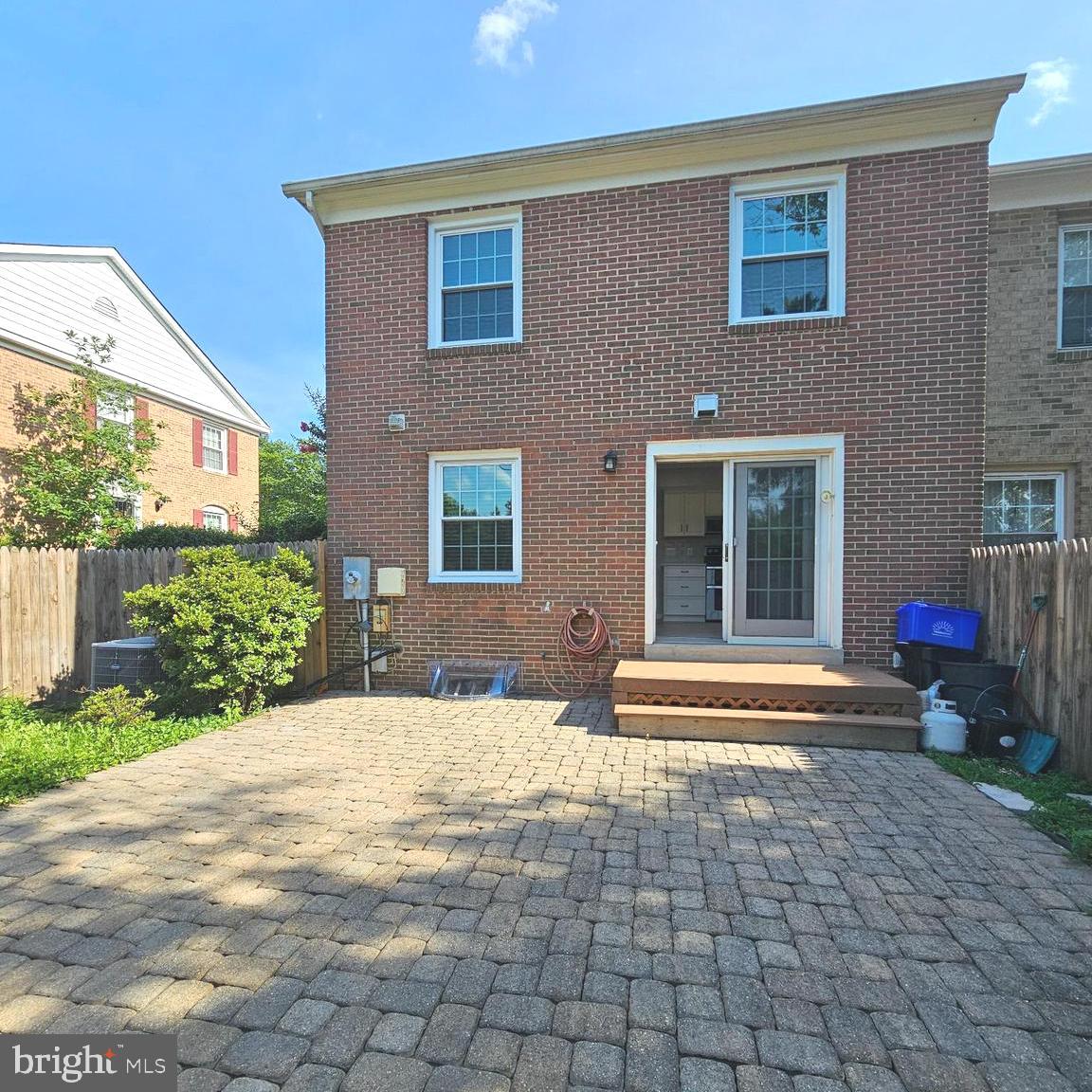 LEEWOOD - Residential Lease