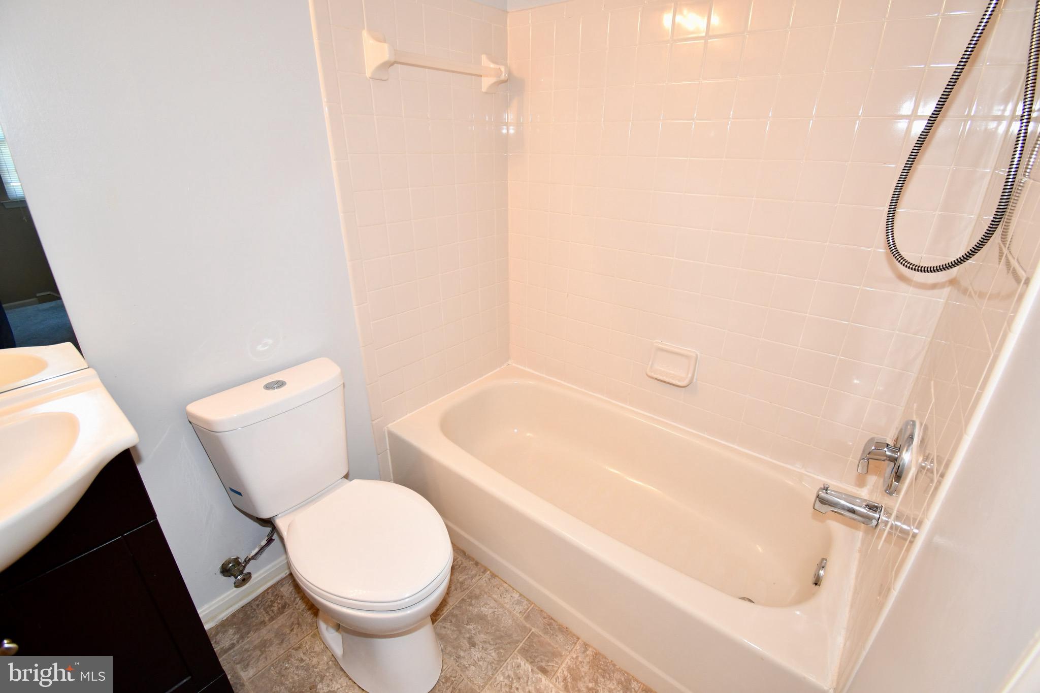 KETTERING OVERLOOK CONDO - Residential Lease