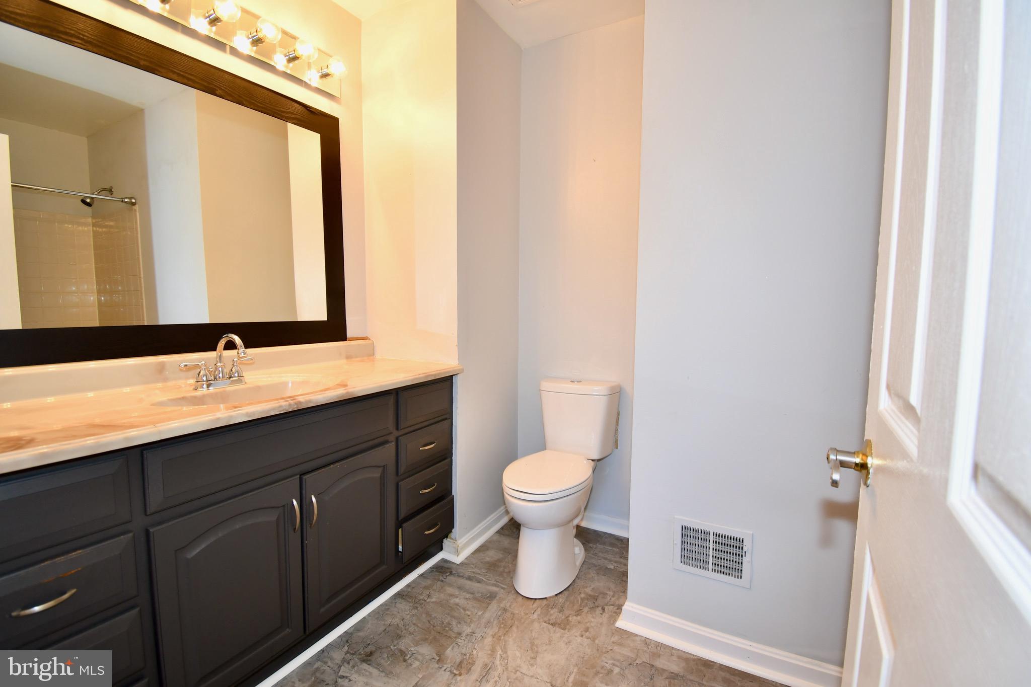 KETTERING OVERLOOK CONDO - Residential Lease