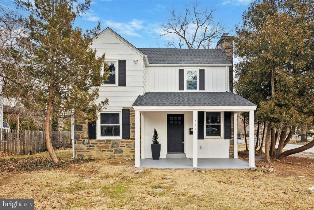 Photo of 219 Williamsburg Road, ARDMORE, PA 19003 (MLS # PAMC2165440)