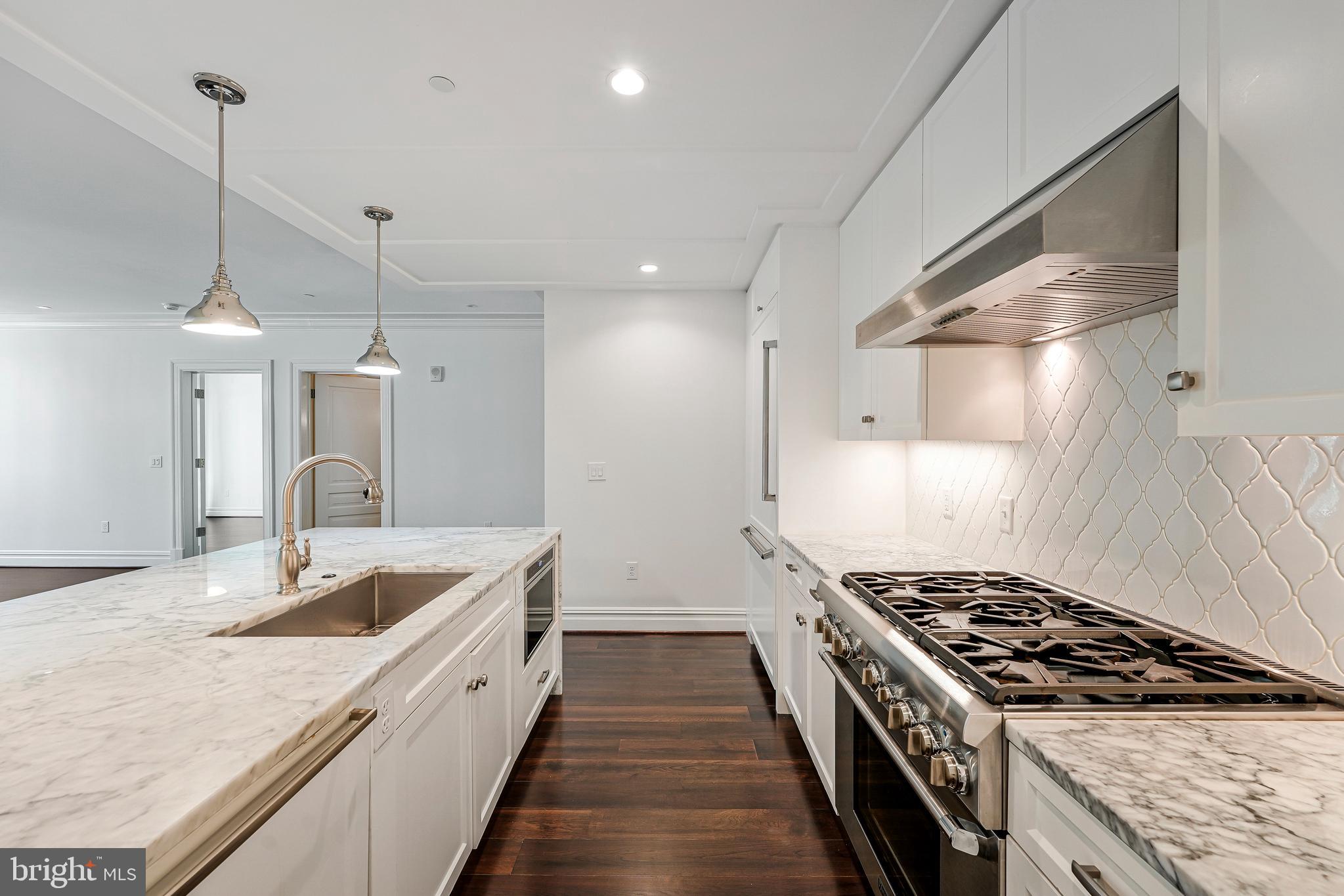 THE SIGNET - Residential