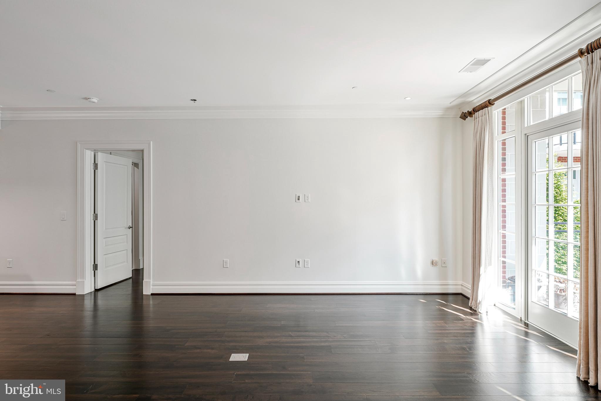 THE SIGNET - Residential