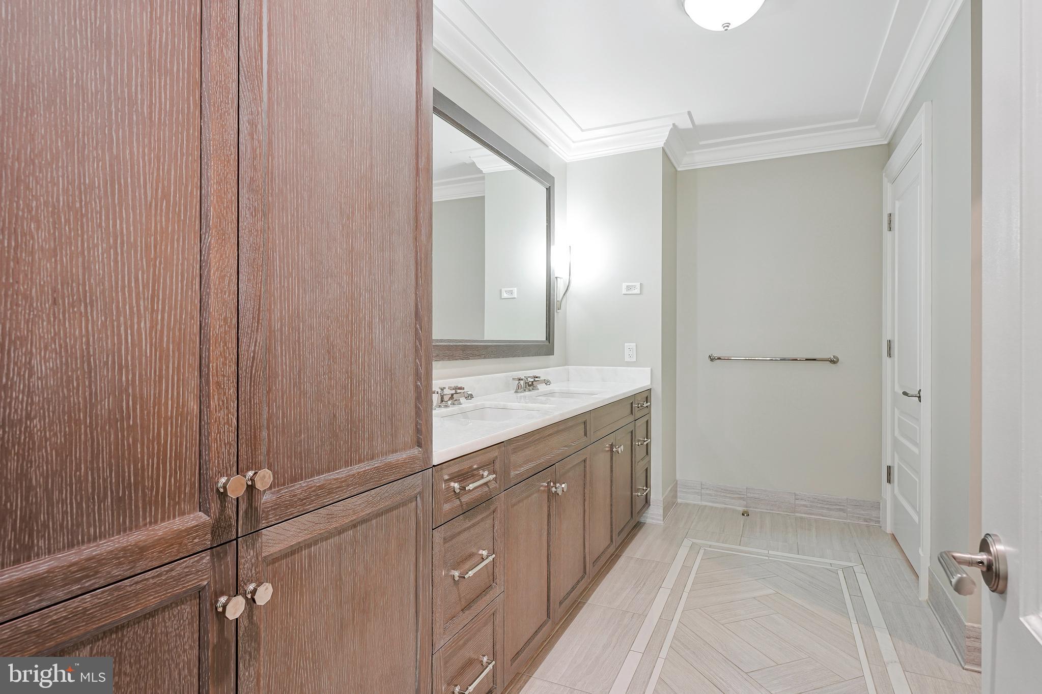 THE SIGNET - Residential