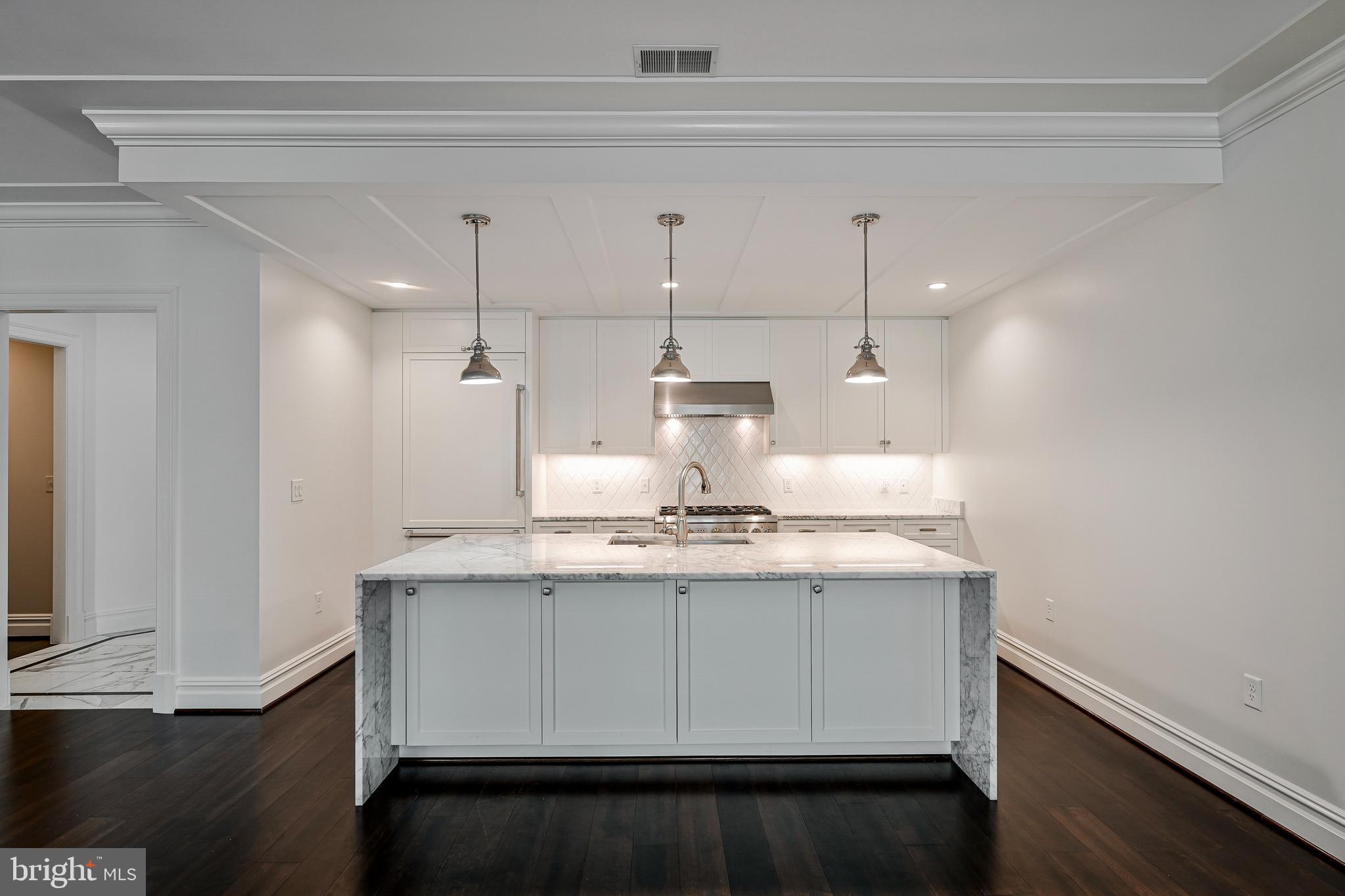 THE SIGNET - Residential