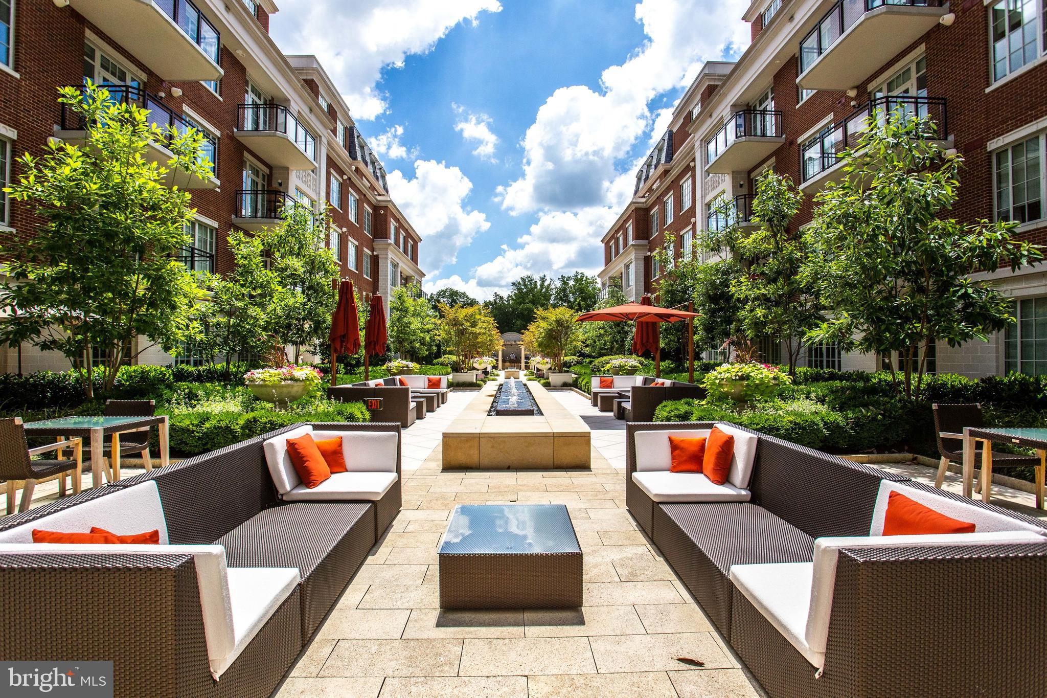 THE SIGNET - Residential