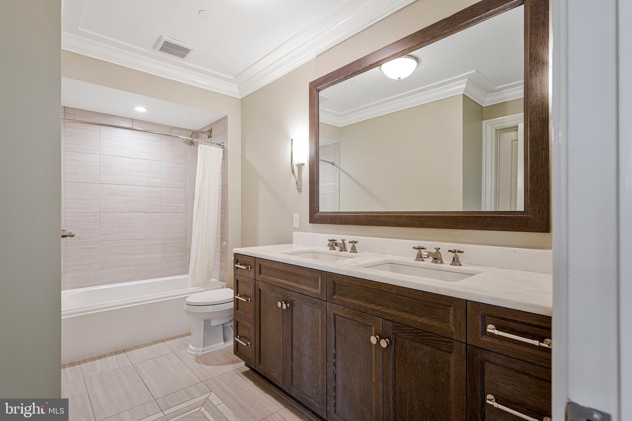 THE SIGNET - Residential