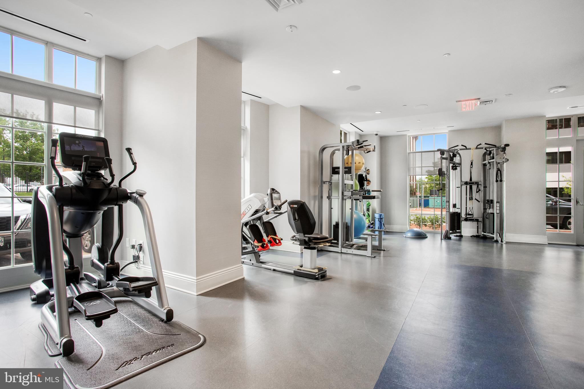 THE SIGNET - Residential