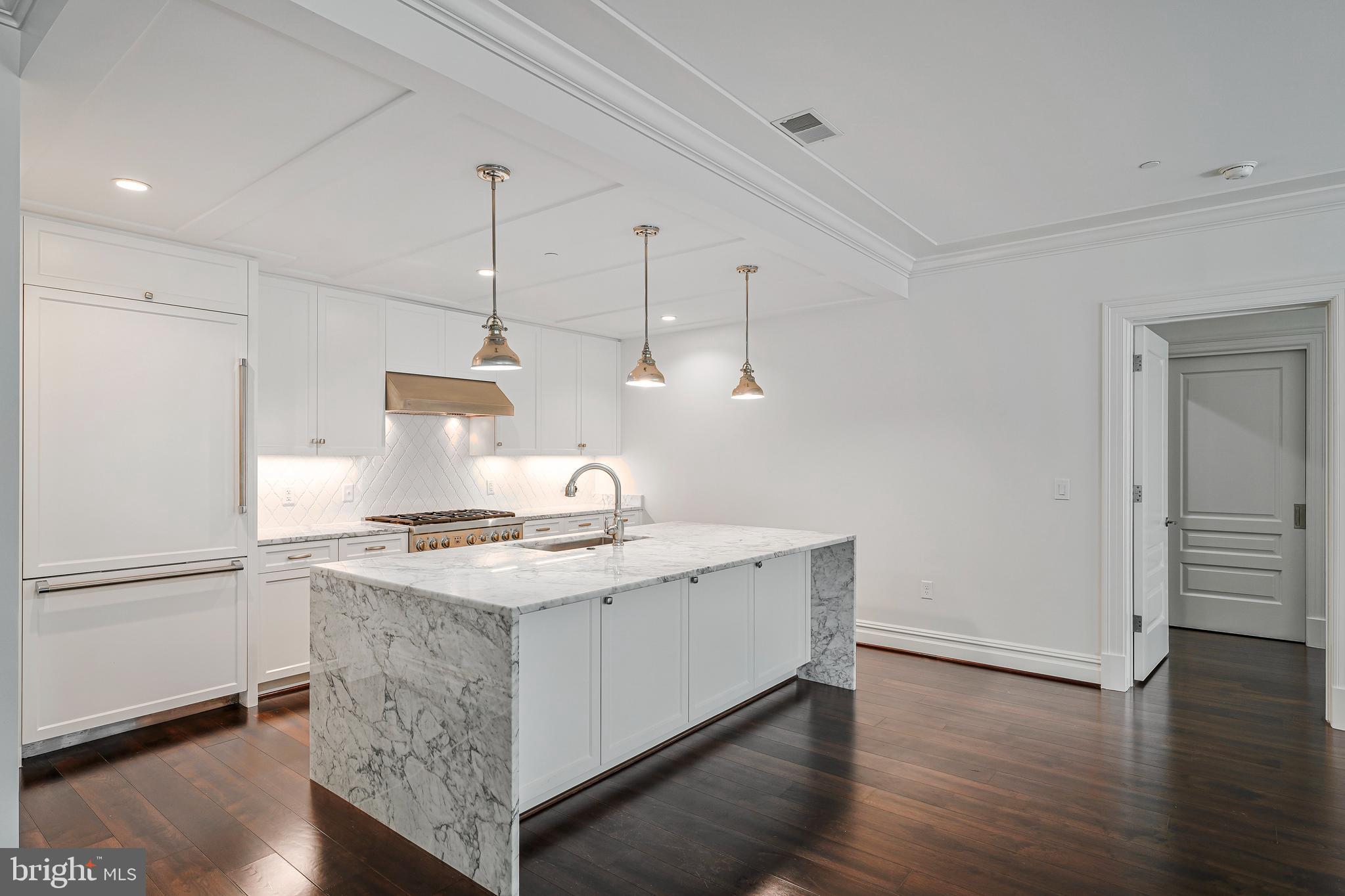 THE SIGNET - Residential