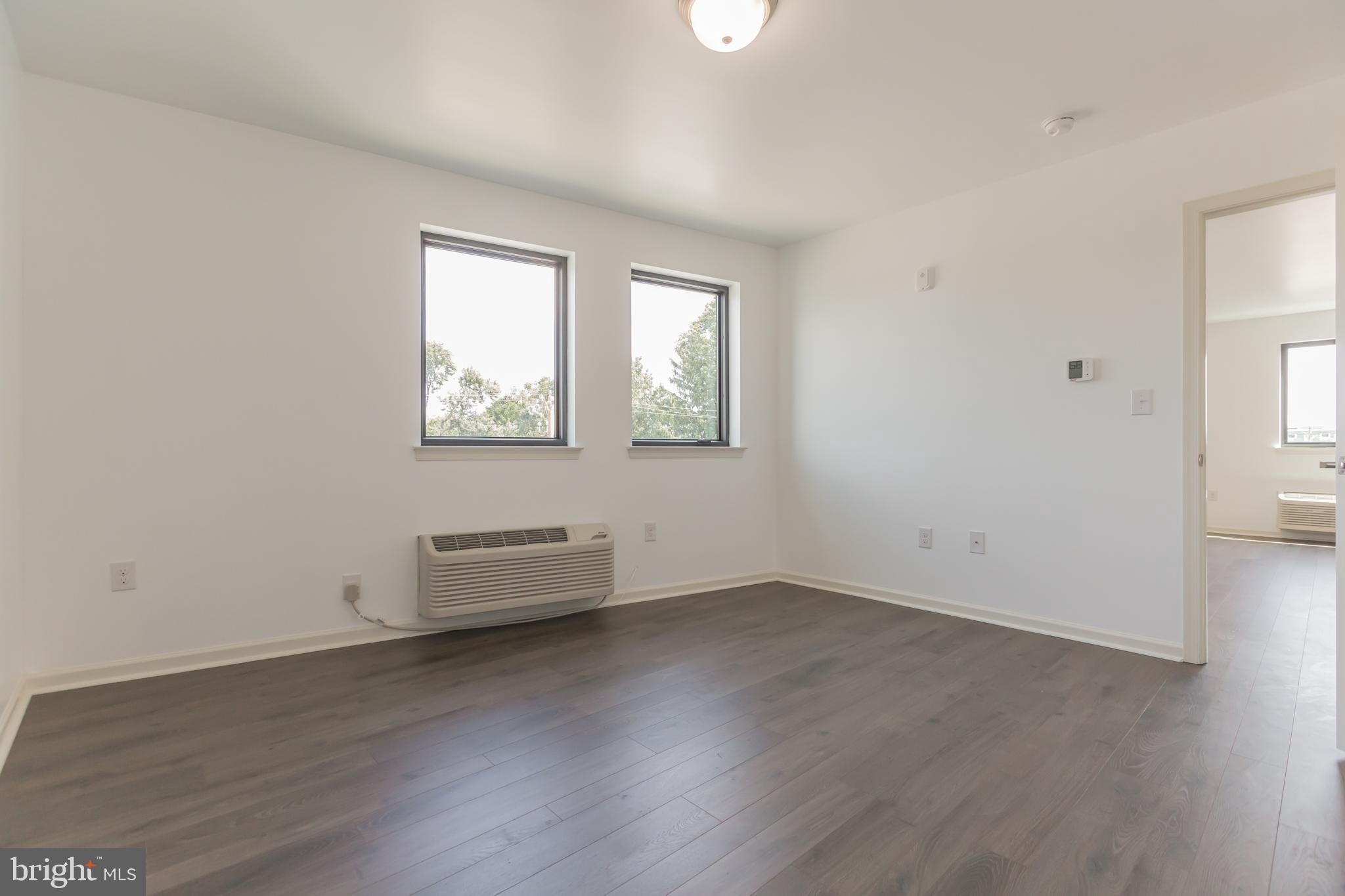 ROXBOROUGH - Residential Lease