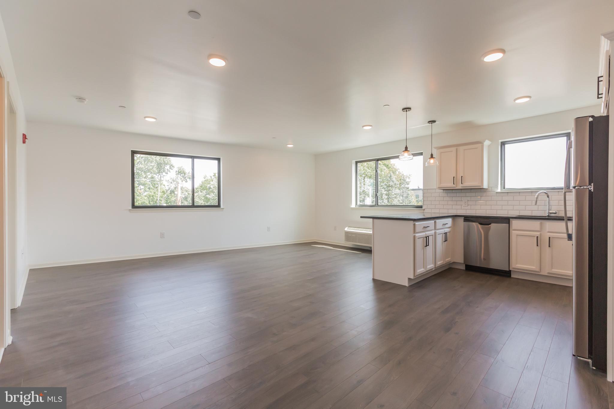 ROXBOROUGH - Residential Lease