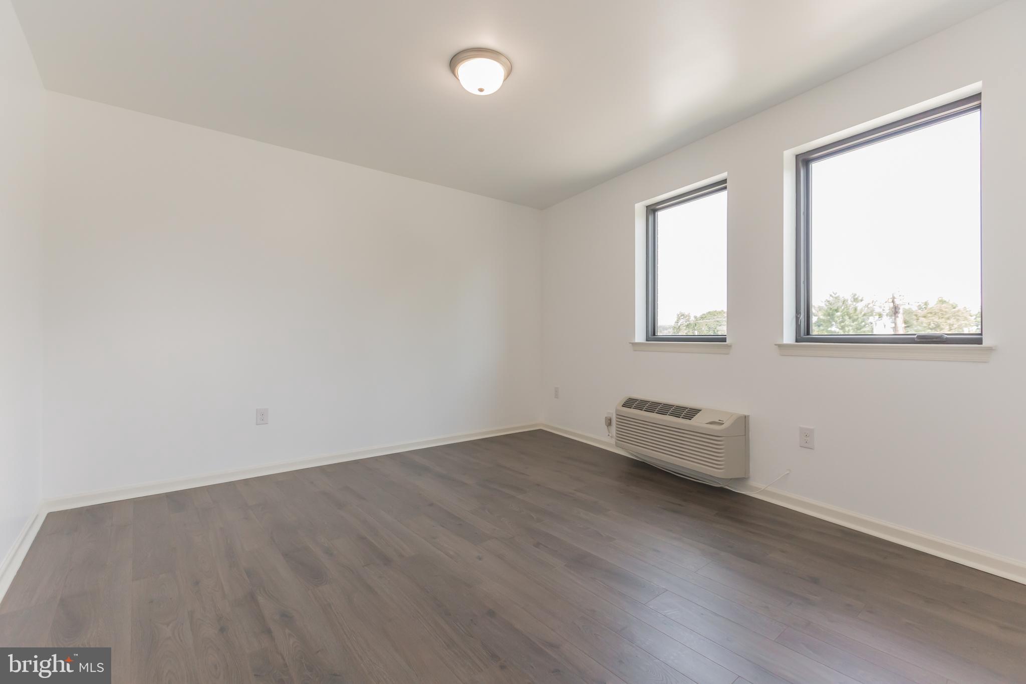 ROXBOROUGH - Residential Lease