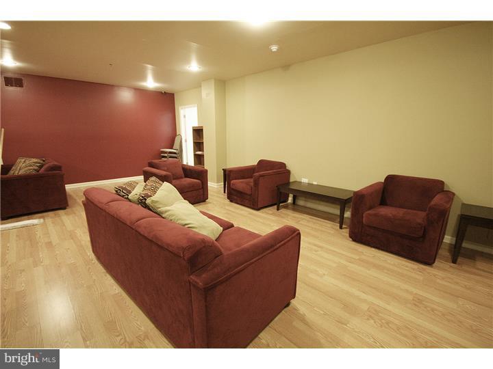 AVENUE OF THE ARTS - Residential Lease