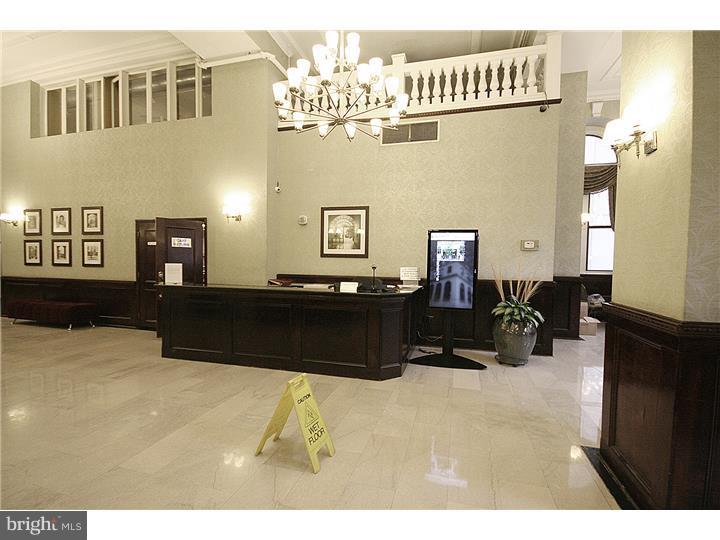 AVENUE OF THE ARTS - Residential Lease