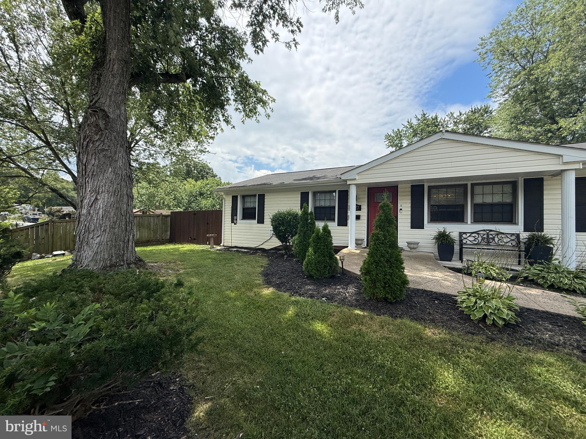 4527 HAZELTON DRIVE