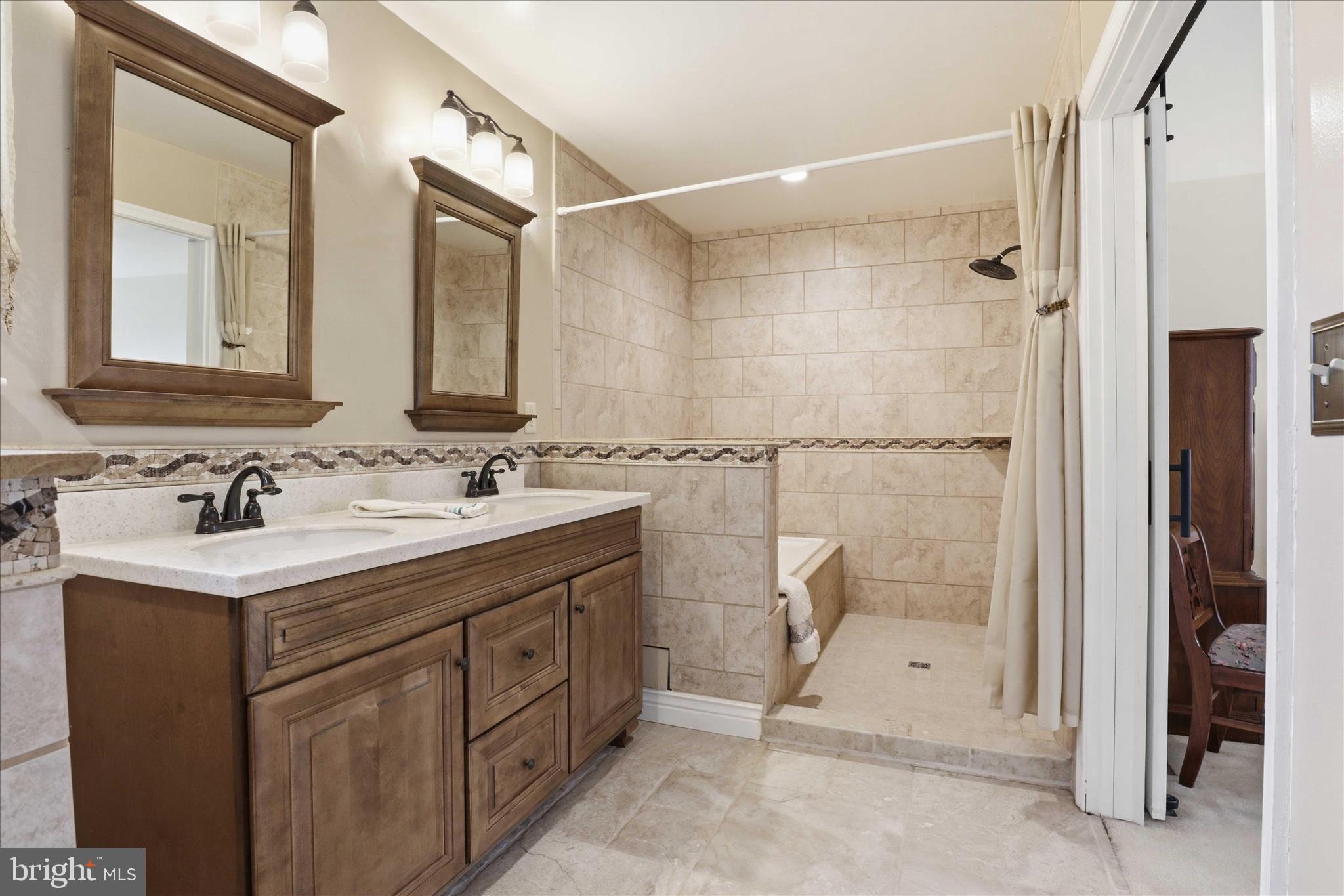 CANNON BLUFF - Residential