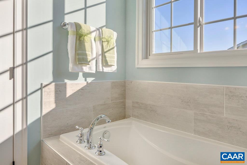 SPRING CREEK - Residential