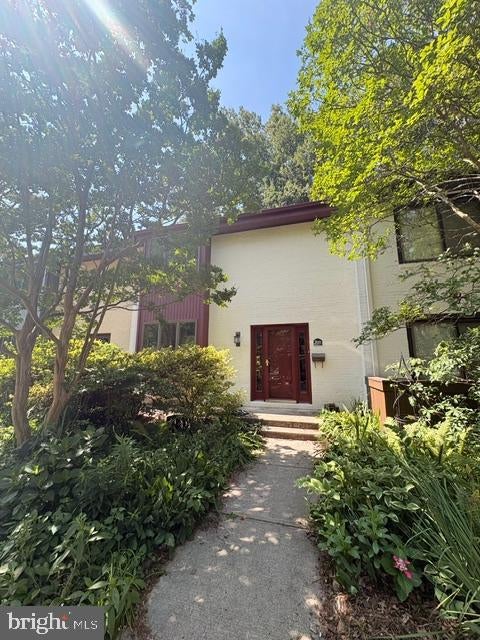 2071 GOLF COURSE DRIVE