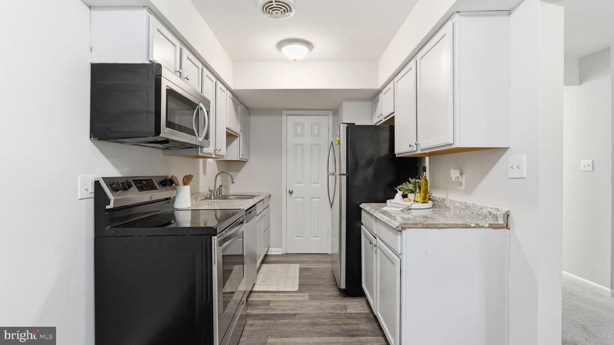 DALE CITY - Residential