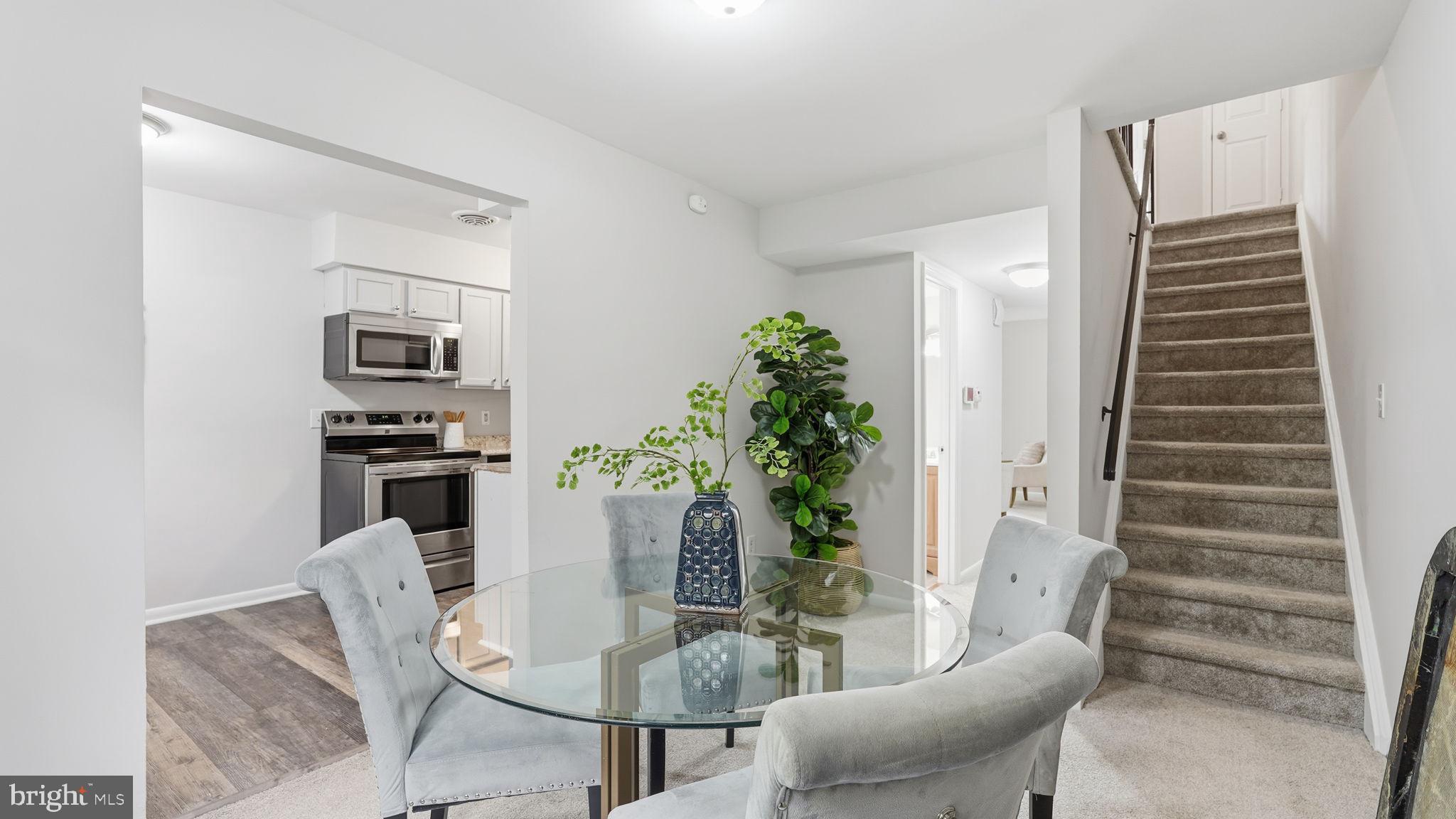 DALE CITY - Residential