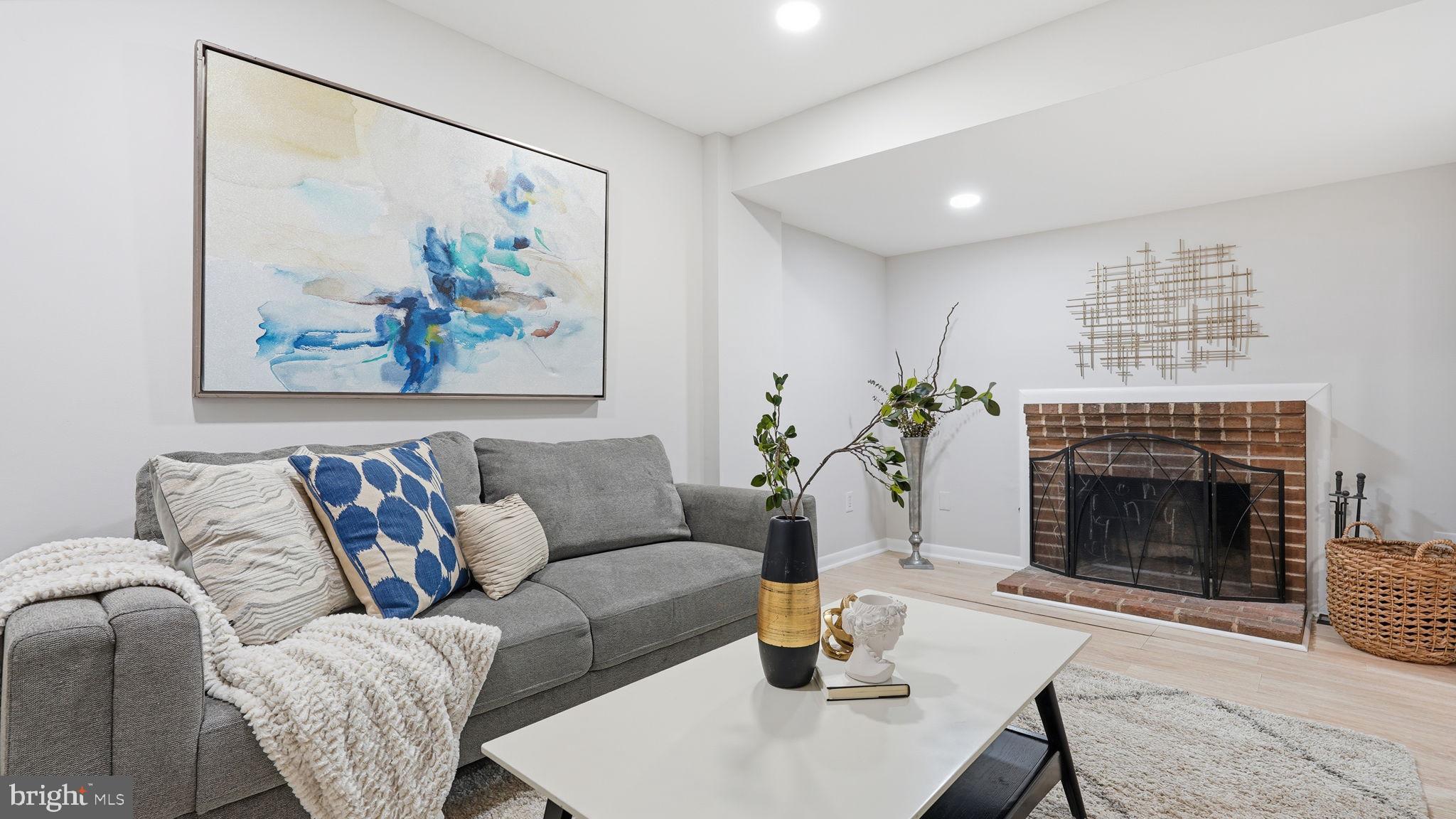 DALE CITY - Residential