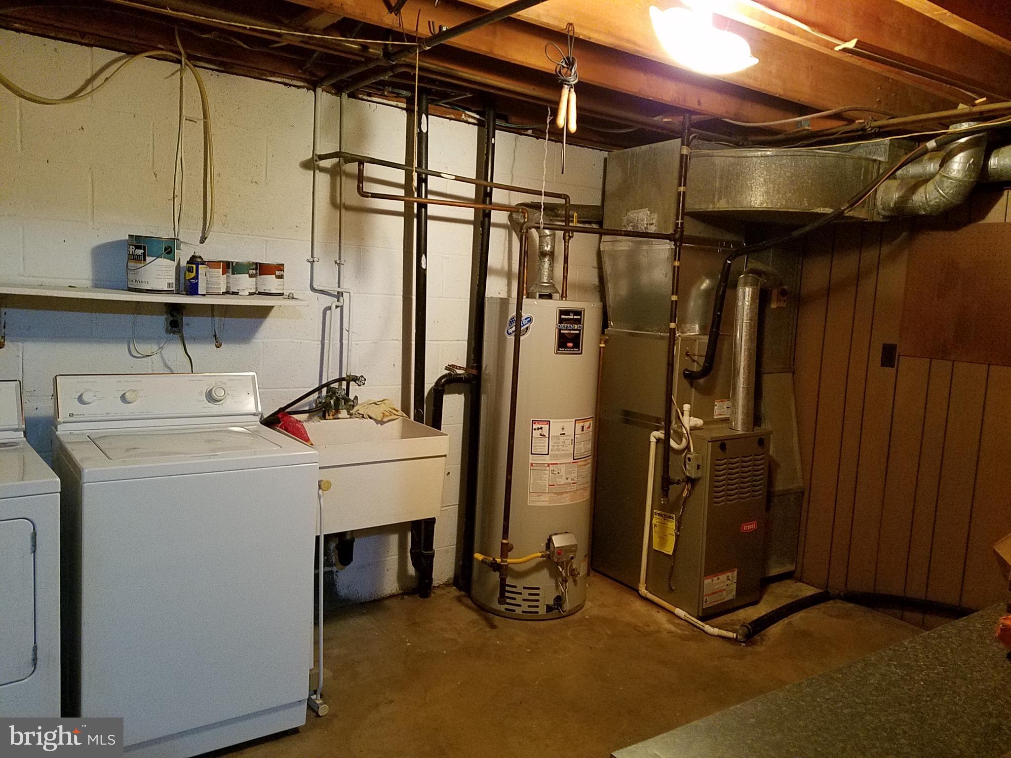 LAKE BRADDOCK - Residential