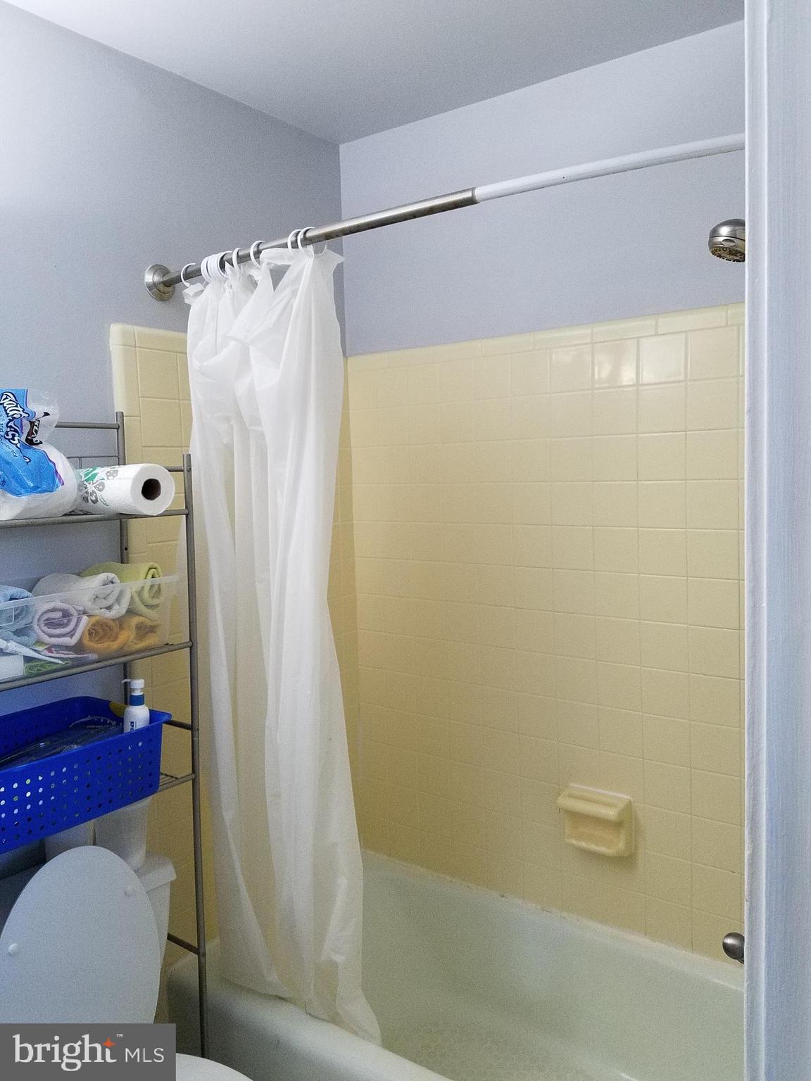 LAKE BRADDOCK - Residential