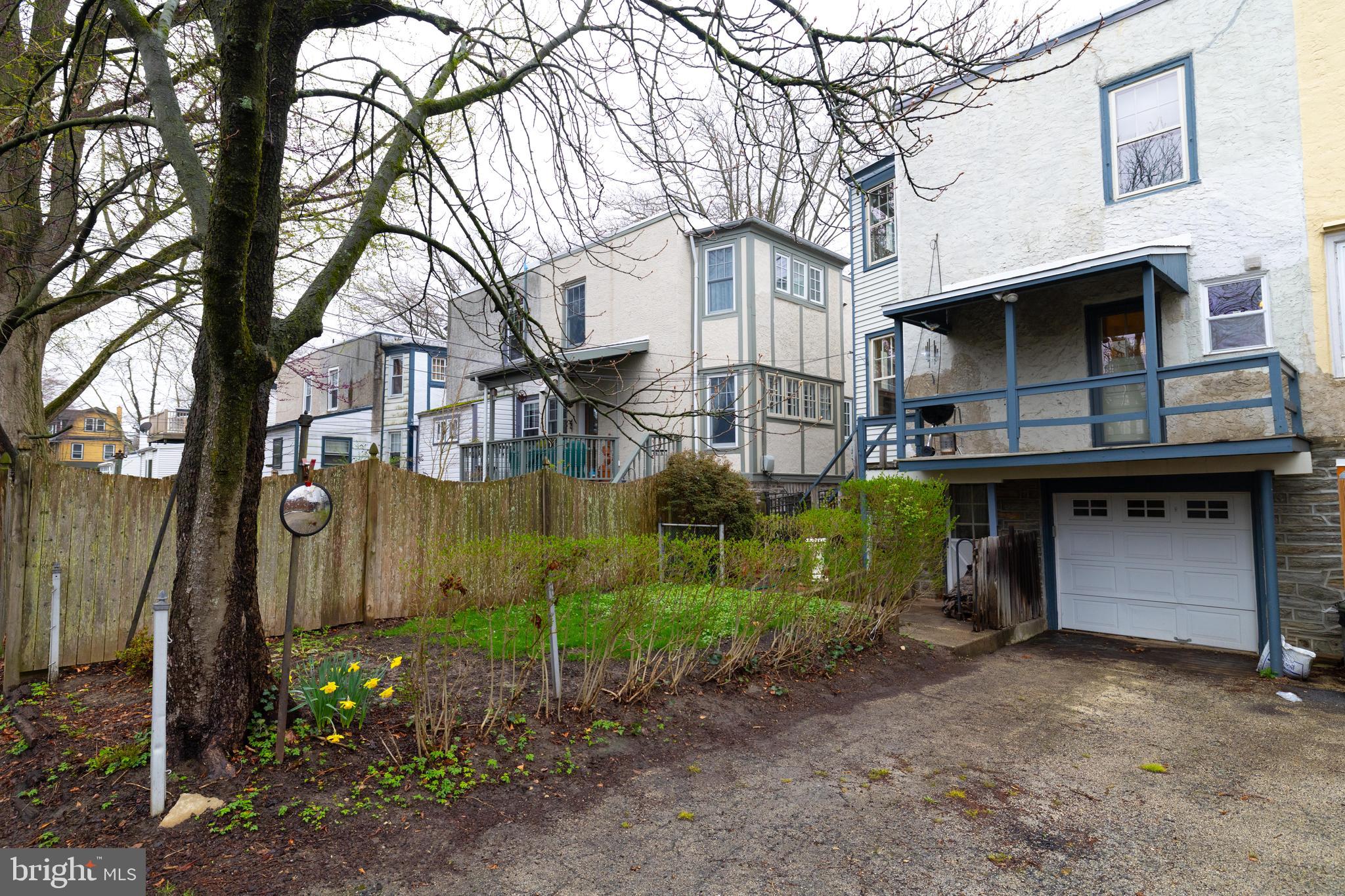 CHESTNUT HILL - Residential