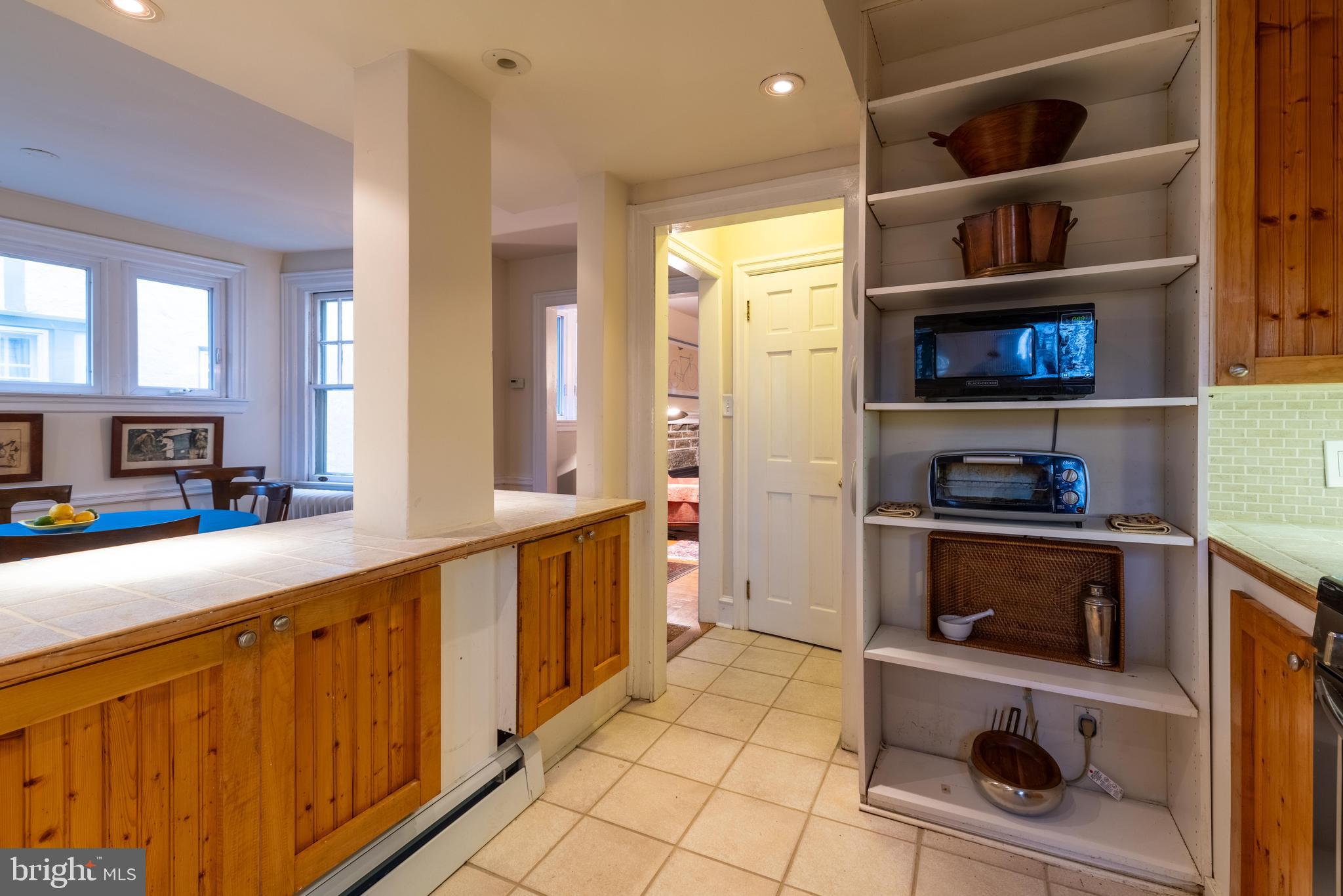 CHESTNUT HILL - Residential